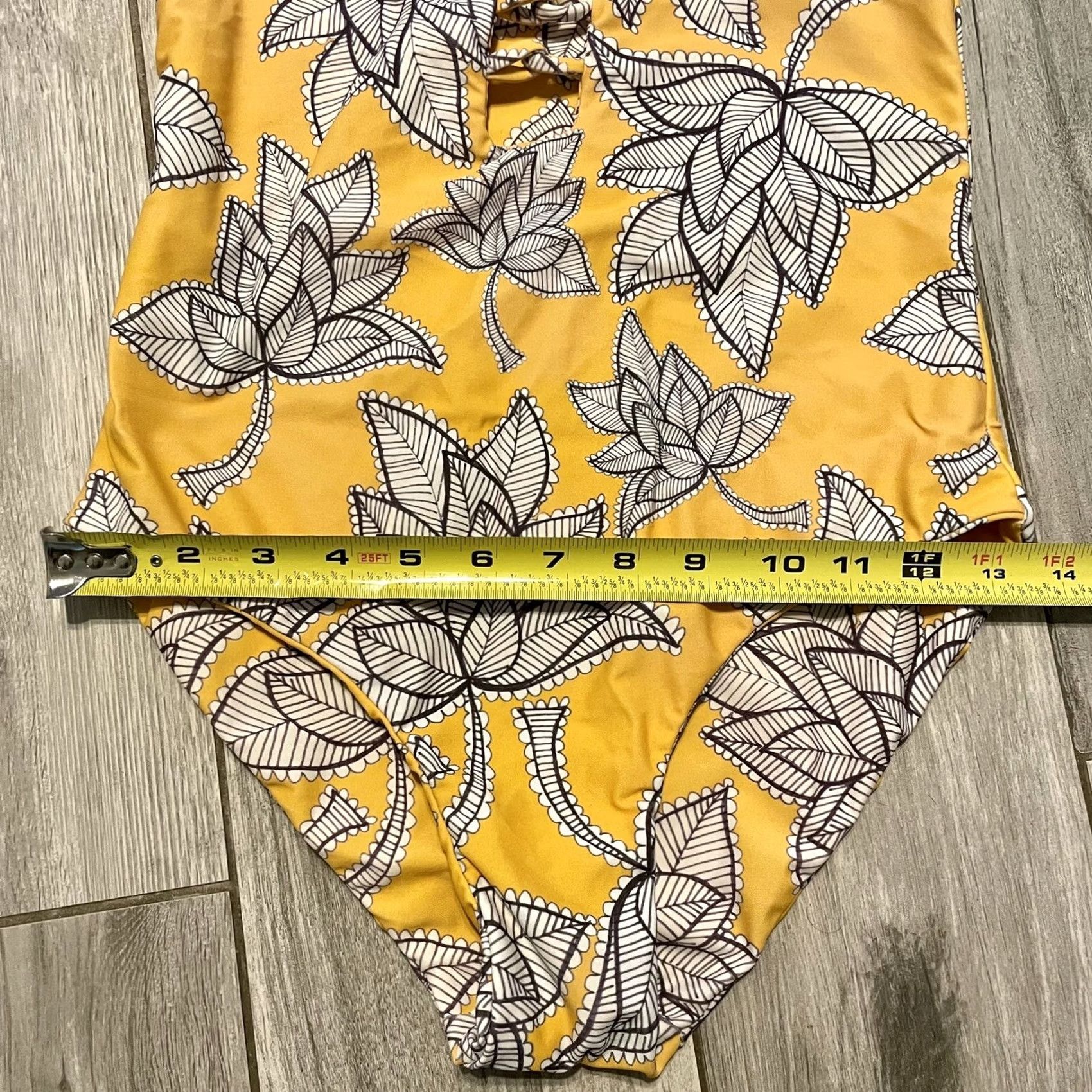 Vintage AILA BLUE Bella Vita Limone Cheeky Swimsuit Yellow Bright Plunge M - Womens Regular Nylon Blend One Piece Size ONE SIZE - 6 Thumbnail