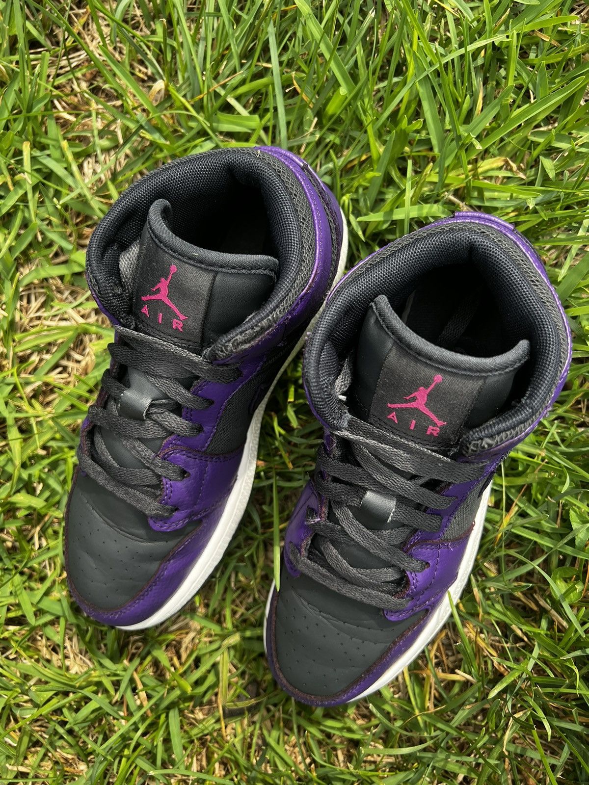 Jordan Brand CLEAN Air Jordan 1 Phat size 7 Womens Mid Anthracite Purple Size US 7 / IT 37 - 8 Thumbnail