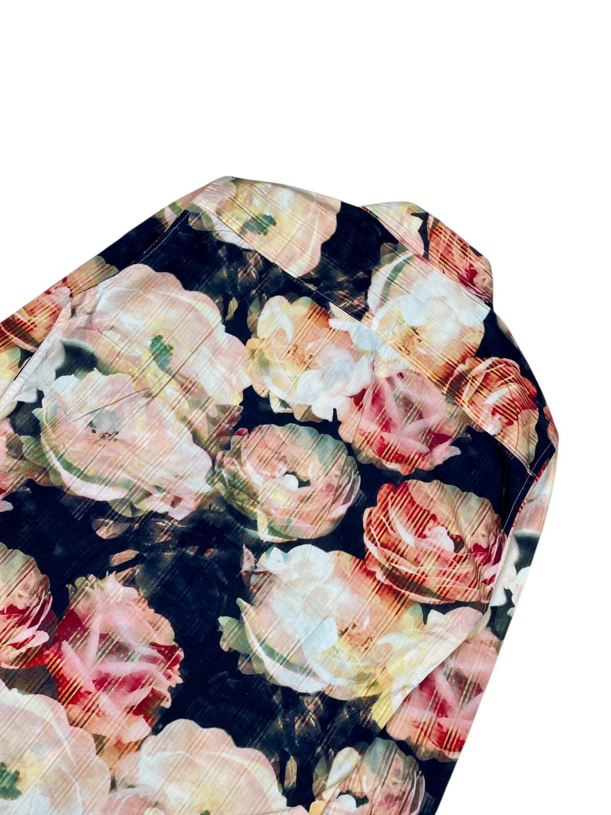 If Six Was Nine × Le Grande Bleu (L.G.B.) × Tornado Mart 2000s Tornado Mart - Fantasy Rose Shirt Size US M / EU 48-50 / 2 - 3 Thumbnail