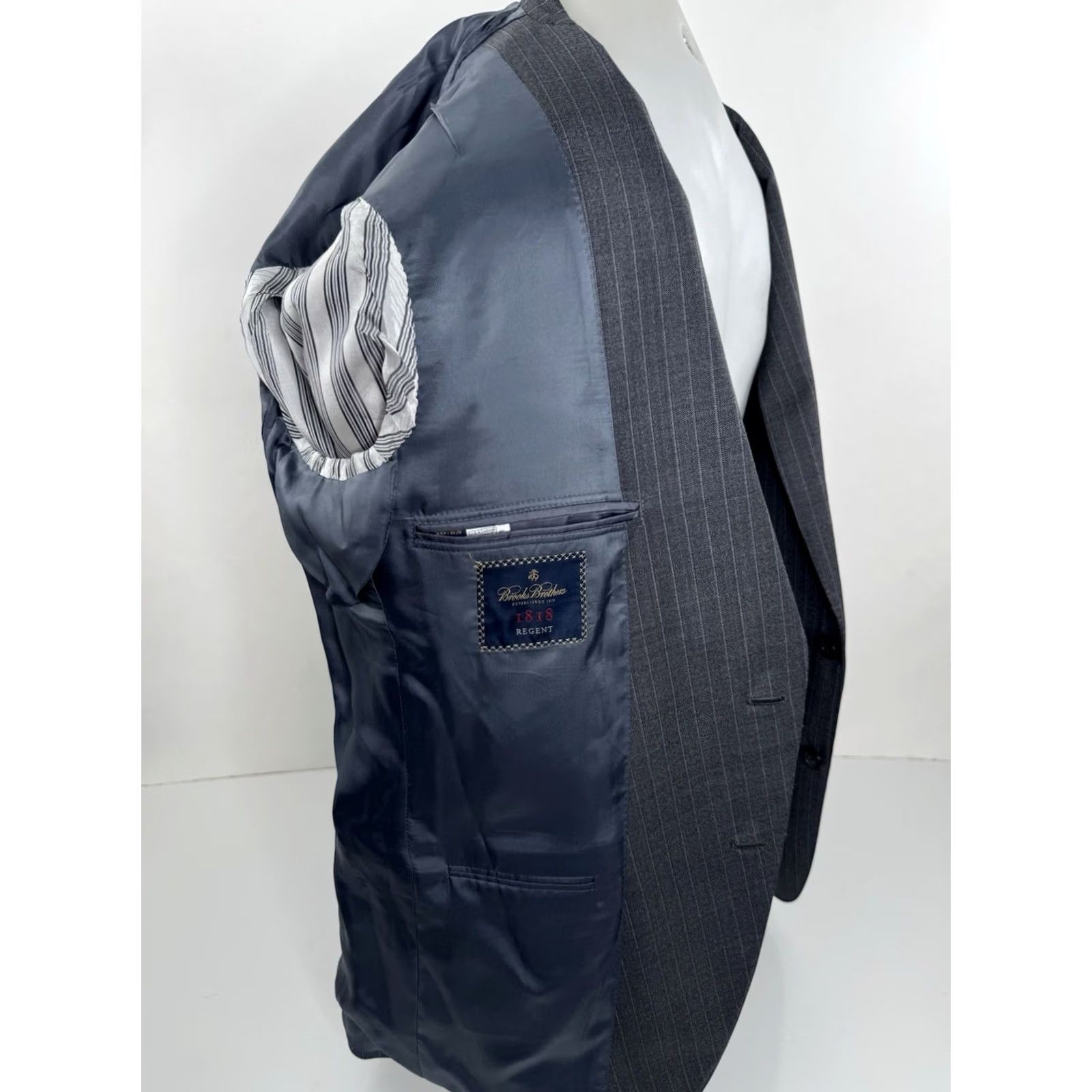 Brooks Brothers BROOKS BROTHERS Regent / CANONICO - WOOL Striped Blazer Jacket 44 R Gray / Blue Mens Size 44R - 6 Thumbnail