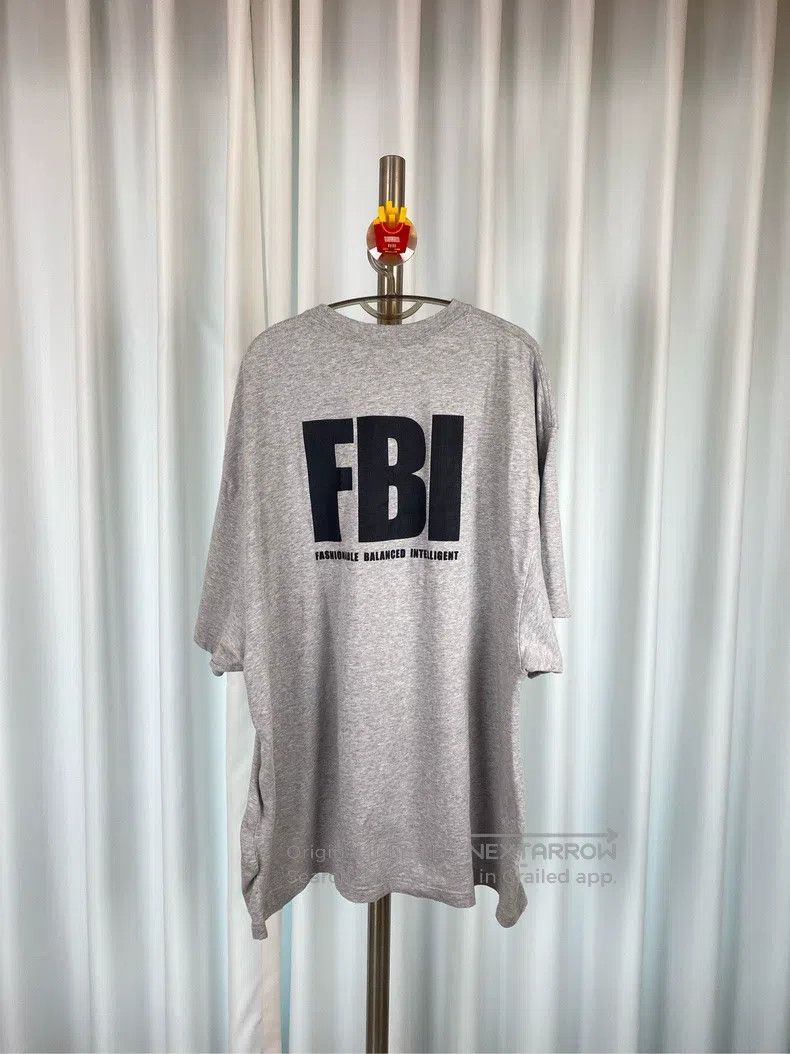 Balenciaga Balenciaga Distressed Lettering Printed Grey Short Sleeve Size US L / EU 52-54 / 3 - 2 Thumbnail