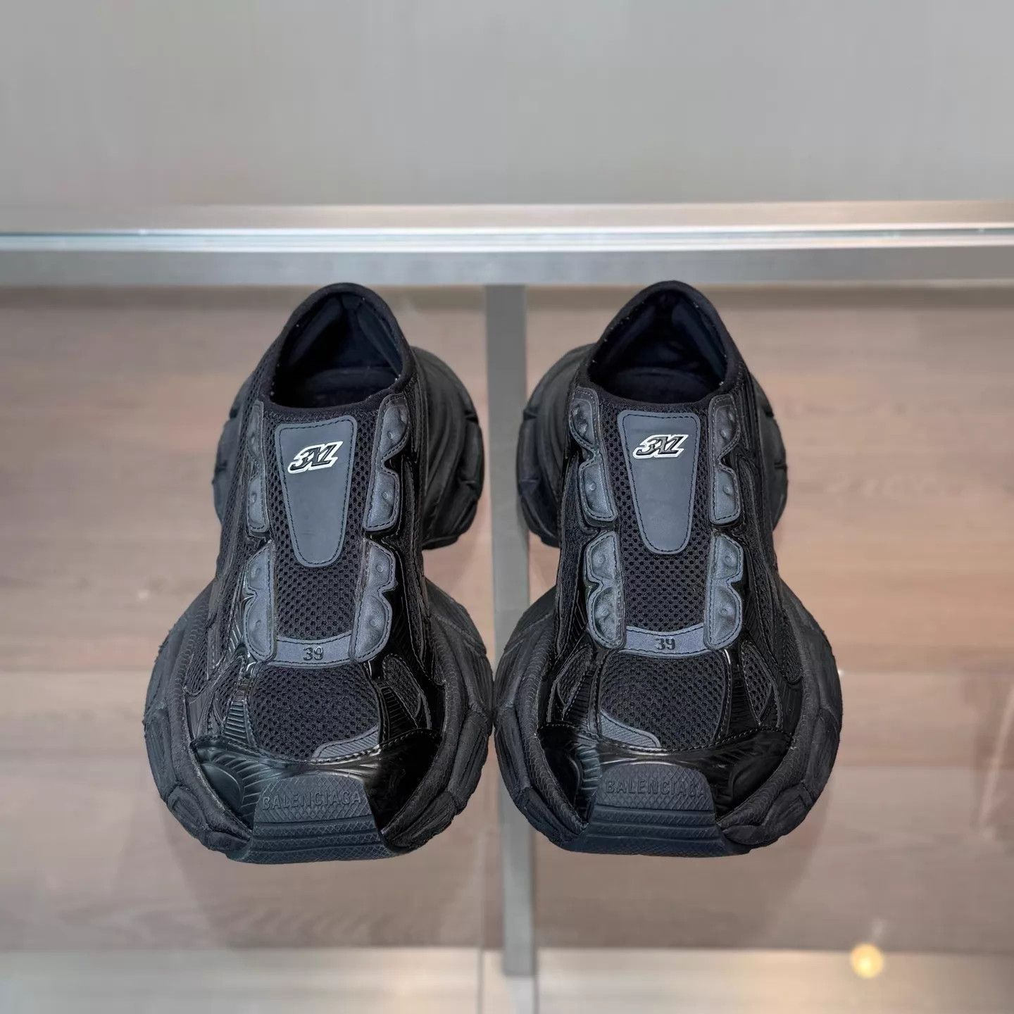 Balenciaga Balenciaga 3XL Black Slip-On Dad Shoe 39 98 DM1991 Size US 9 / IT 39 - 2 Thumbnail
