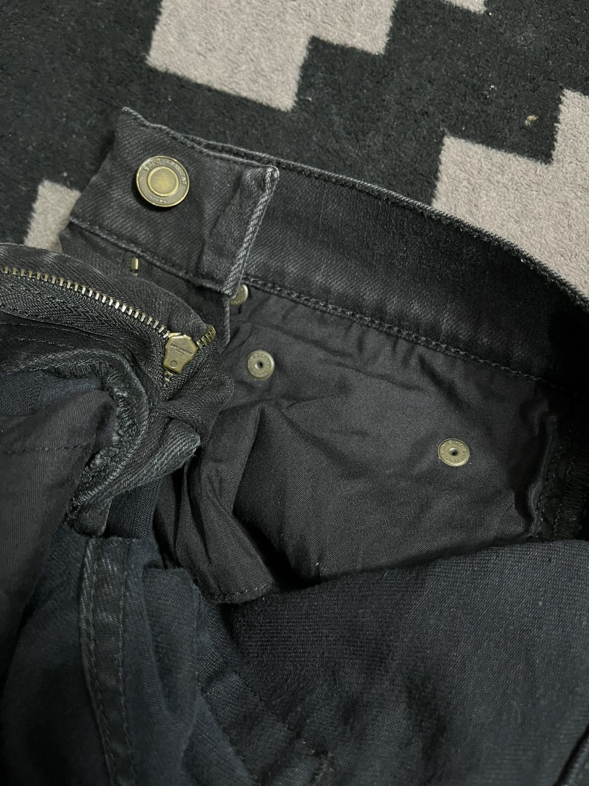 Saint Laurent Paris SS16 Saint laurent distressed skinny jeans Size US 30 / EU 46 - 7 Thumbnail