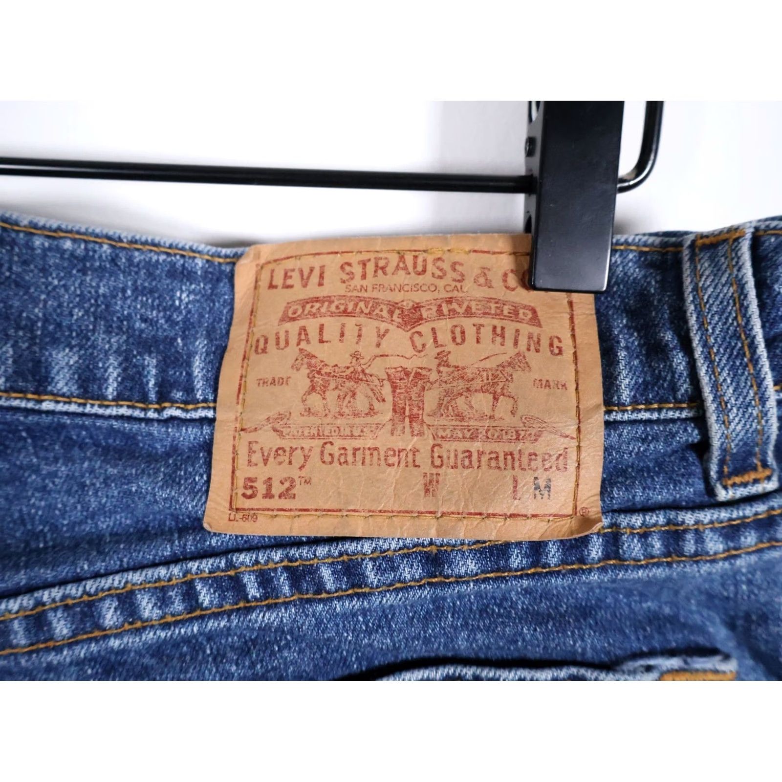 Levi's VINTAGE Levi's 512 Jeans Women's 16 MIS Slim Tapered Leg Denim USA Tag Blue 30.5 Inseam 33/30.5 High Rise Medium Wash 2000s Mens? Size 38" / US 16 / IT 52 - 3 Thumbnail