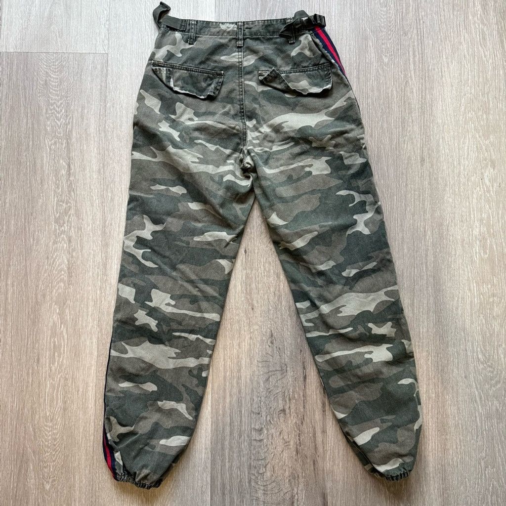The Unbranded Brand Streetwear Society Camouflage Trousers with Red Stripe Size 26" / US 2 / IT 38 - 2 Thumbnail