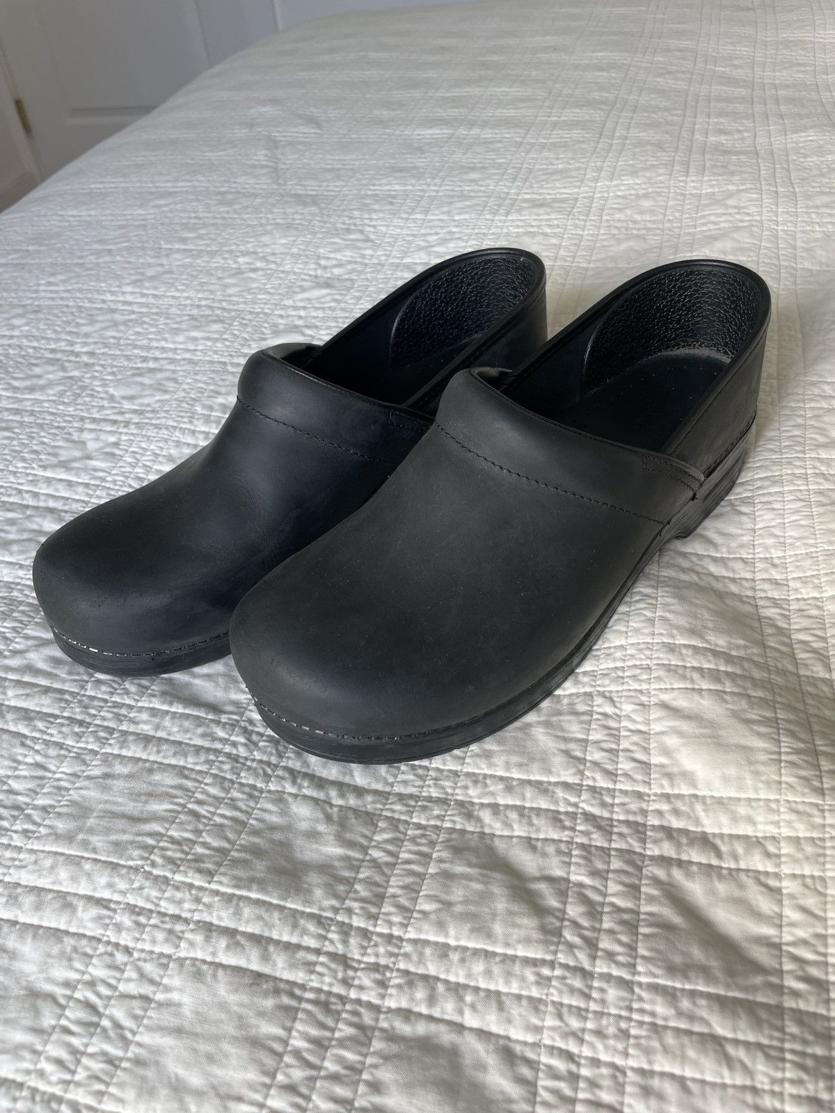 Dansko Dansko black leather clog men’s 13 Size US 13 / EU 46 - 1 Thumbnail