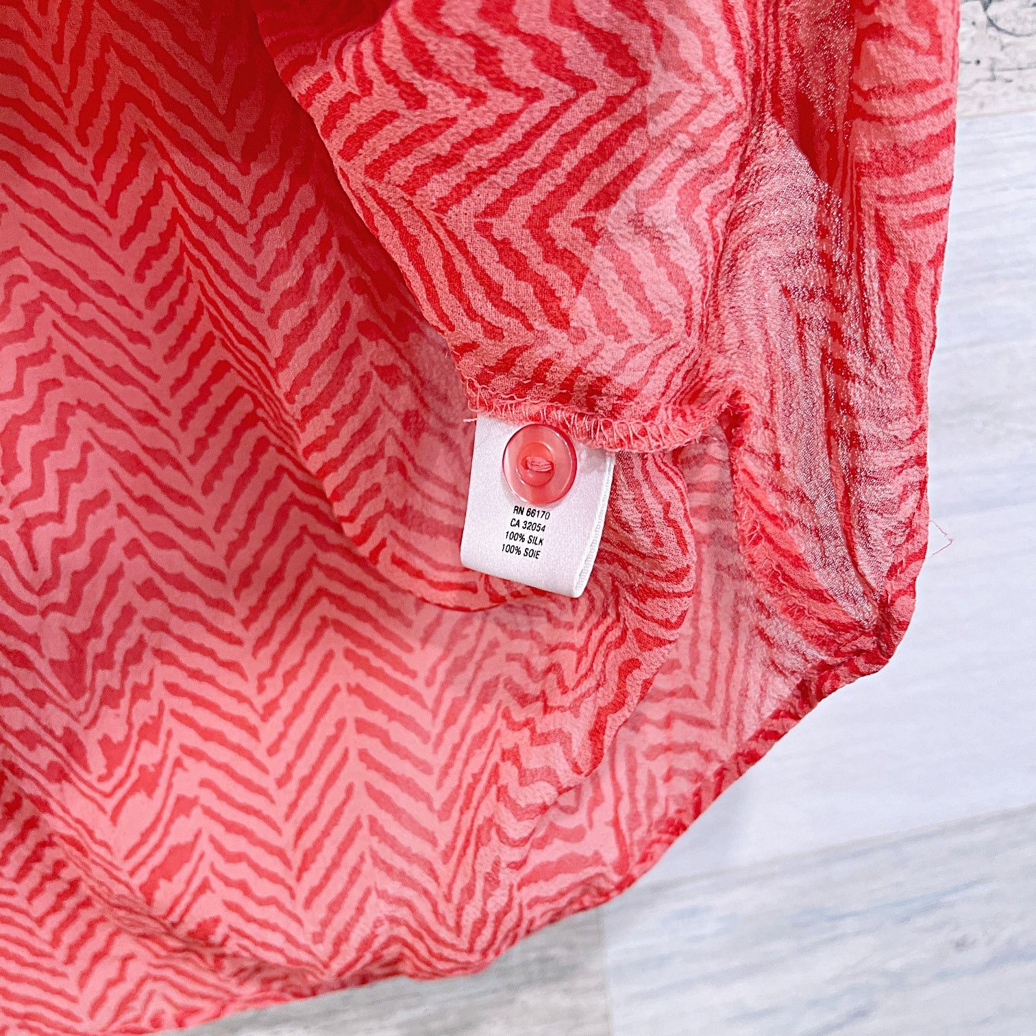 Anthropologie MAEVE Anthropologie Silk Sheer Shirt Orange Womens Small Size S / US 4 / IT 40 - 6 Thumbnail
