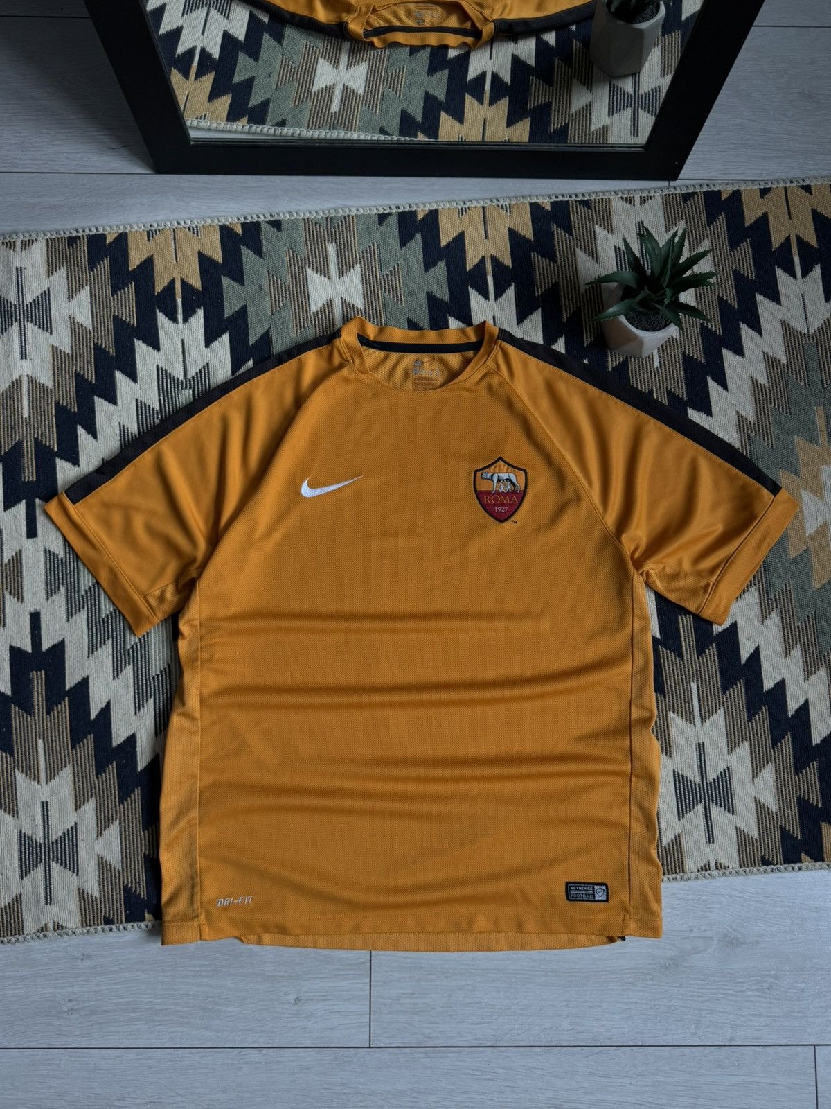 Nike Vintage Nike Roma 2014-15 Soccer Blockcore Jersey Size US M / EU 48-50 / 2 - 1 Thumbnail