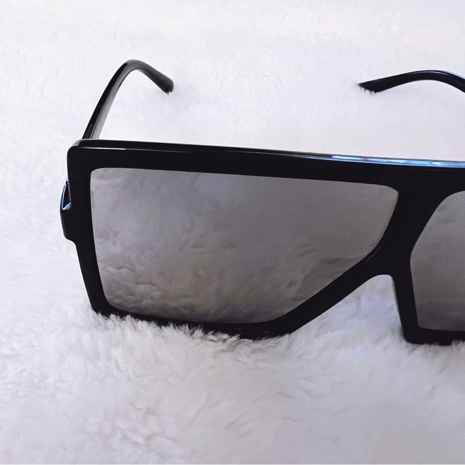 Other Ivonne Black & Mirrored Oversized Square Sunglasses Size ONE SIZE - 4 Thumbnail