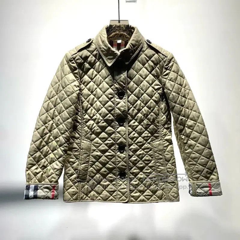 Burberry Burberry Khaki Cotton Women's Quilted Jacket. Size S / US 4 / IT 40 - 1 Thumbnail