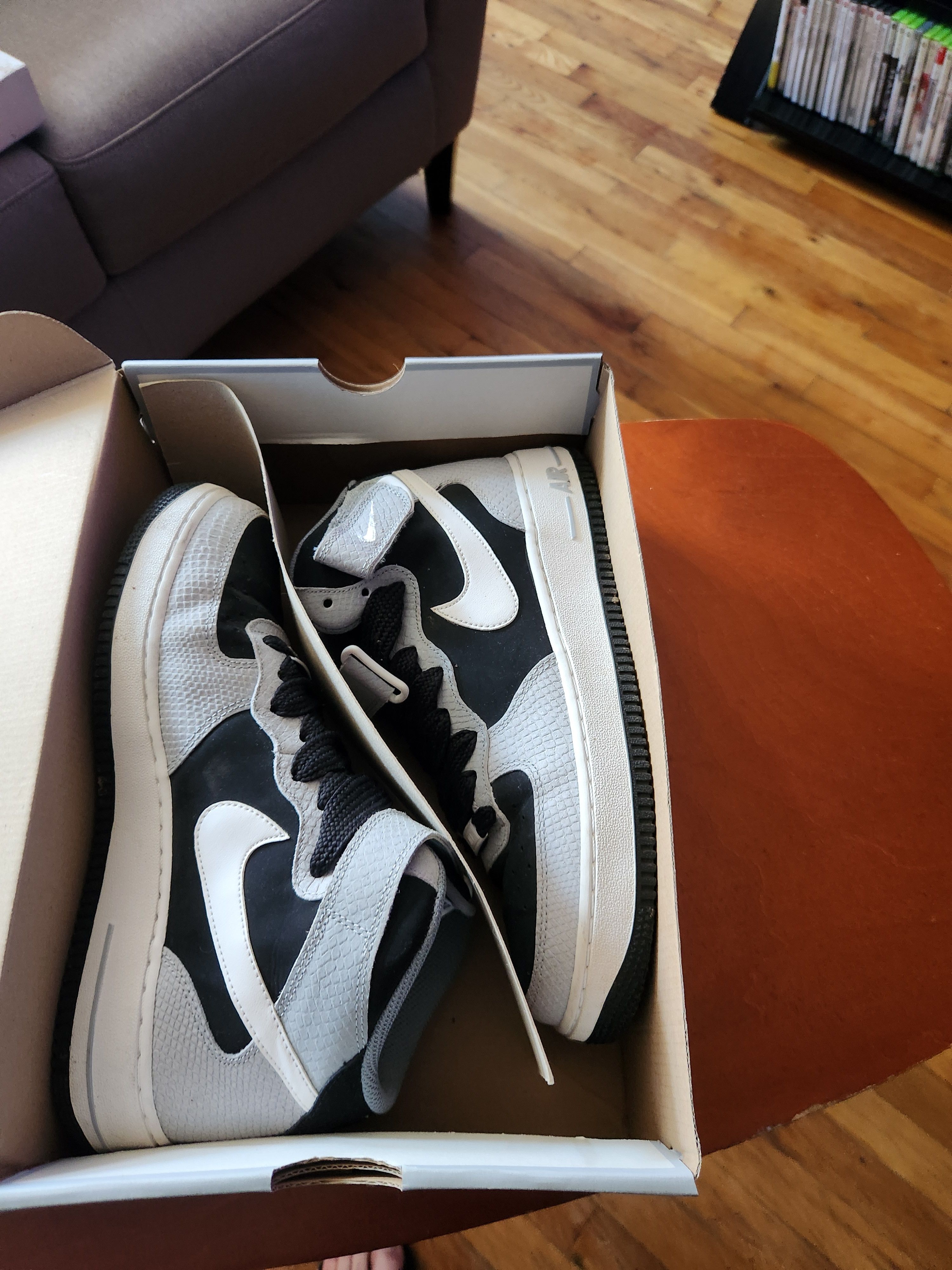 Nike Air force 1 mid 07 Size US 9 / EU 42 - 3 Thumbnail