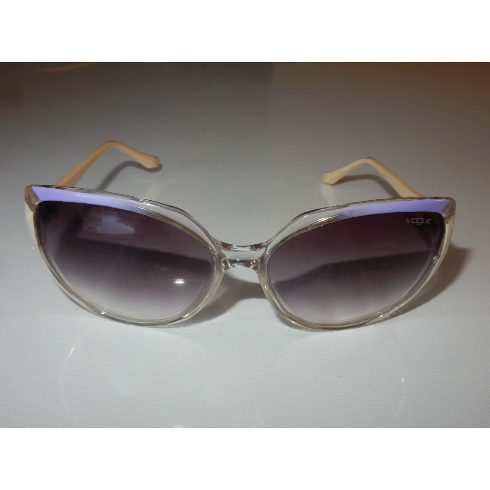 Vogue Vogue Sunglasses Women 52-15-135 VO2668-S 1923/8H White Frame, 52mm Lens, Clear Scratches Size ONE SIZE - 2 Thumbnail