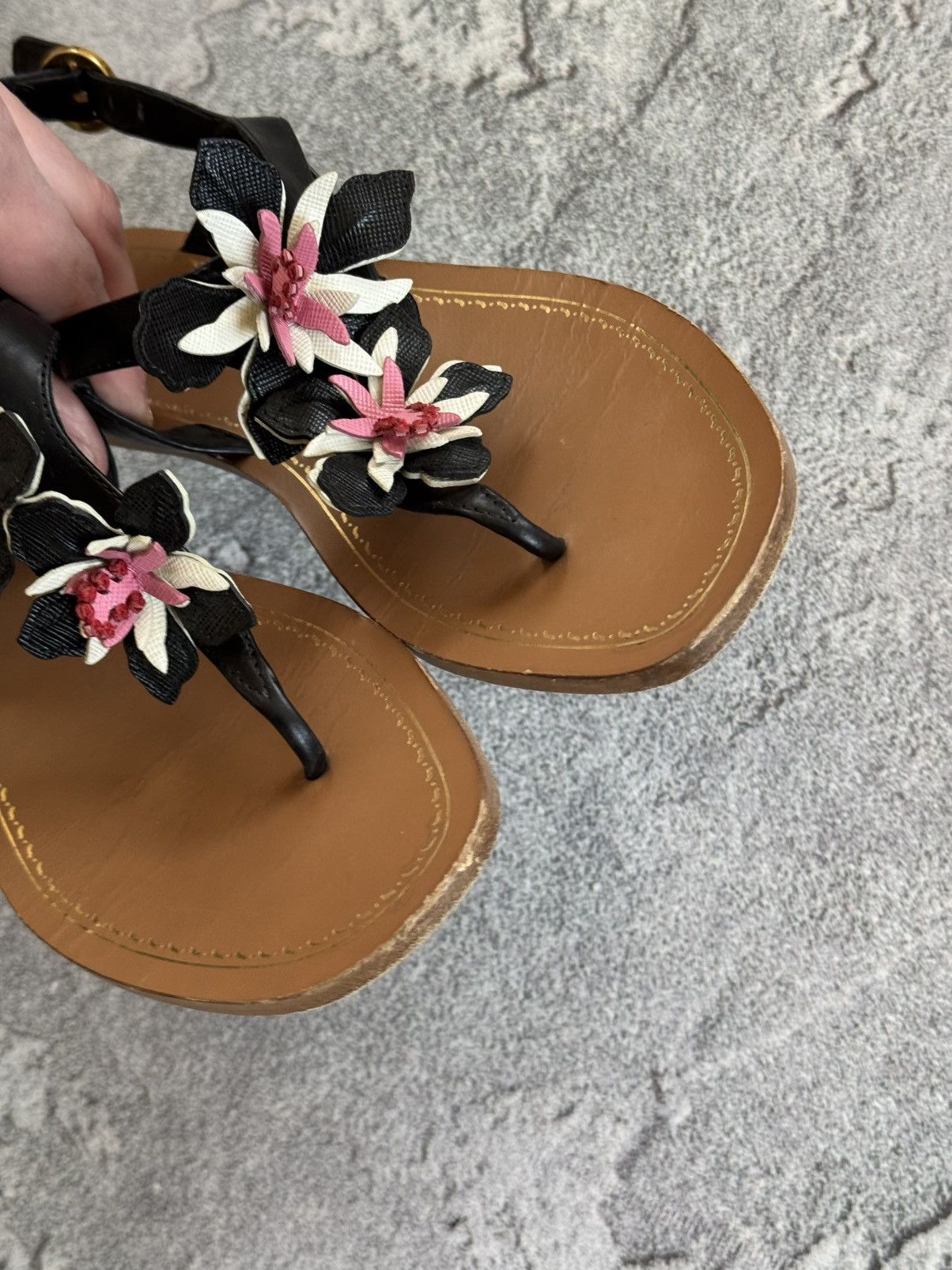 Designer × Prada Prada 37.5 sandals flip flops slippers slide leather strap Size US 7.5 / IT 37.5 - 15 Thumbnail