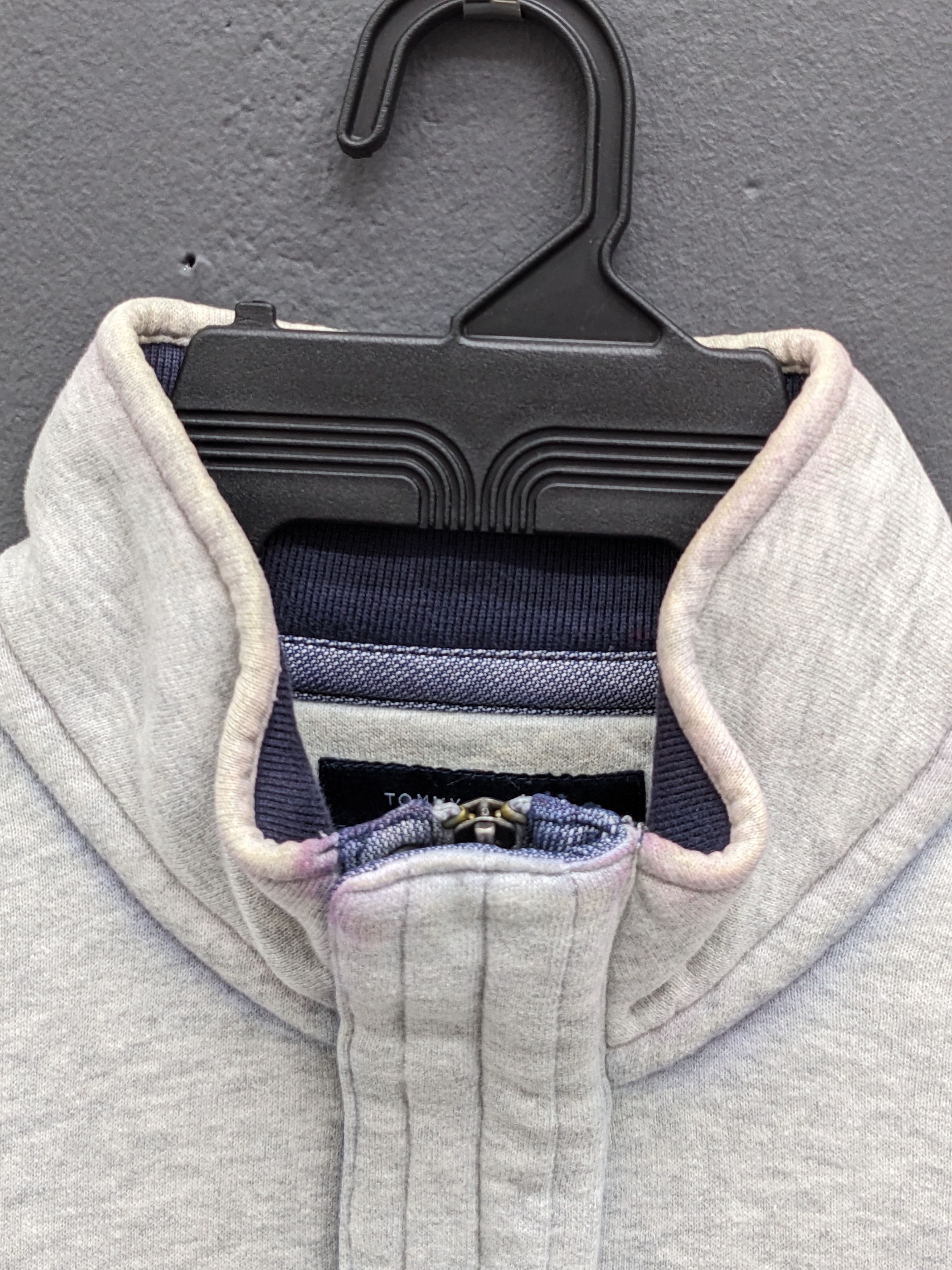 Tommy Hilfiger VINTAGE TOMMY HILFIGER HALF ZIPPER SWEATSHIRT Size US L / EU 52-54 / 3 - 8 Thumbnail
