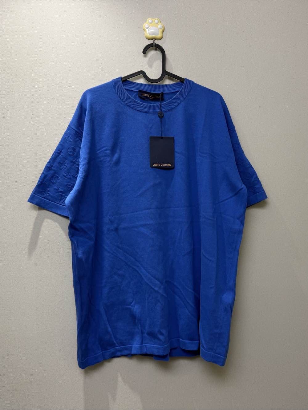 Louis Vuitton Louis Vuitton Monogram Sleeve T-Shirt Size XL Size US XL / EU 56 / 4 - 1 Thumbnail