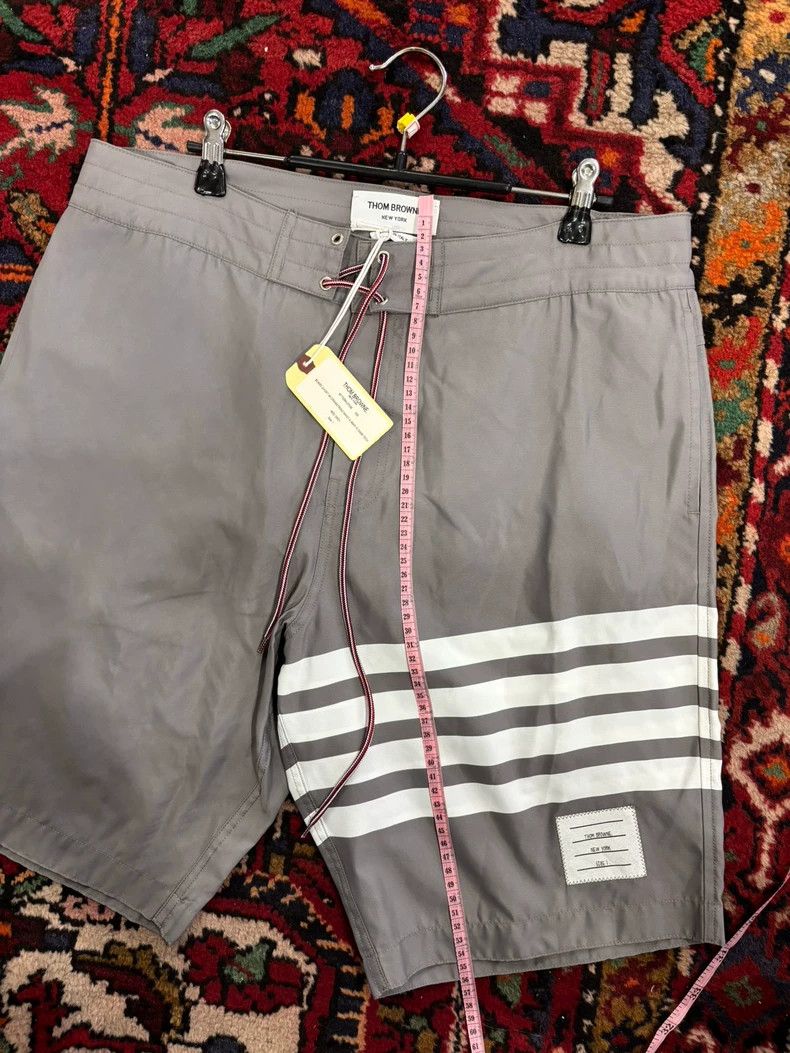 Thom Browne Thom Browne Classic four-barrel shorts Size US 39 - 3 Thumbnail