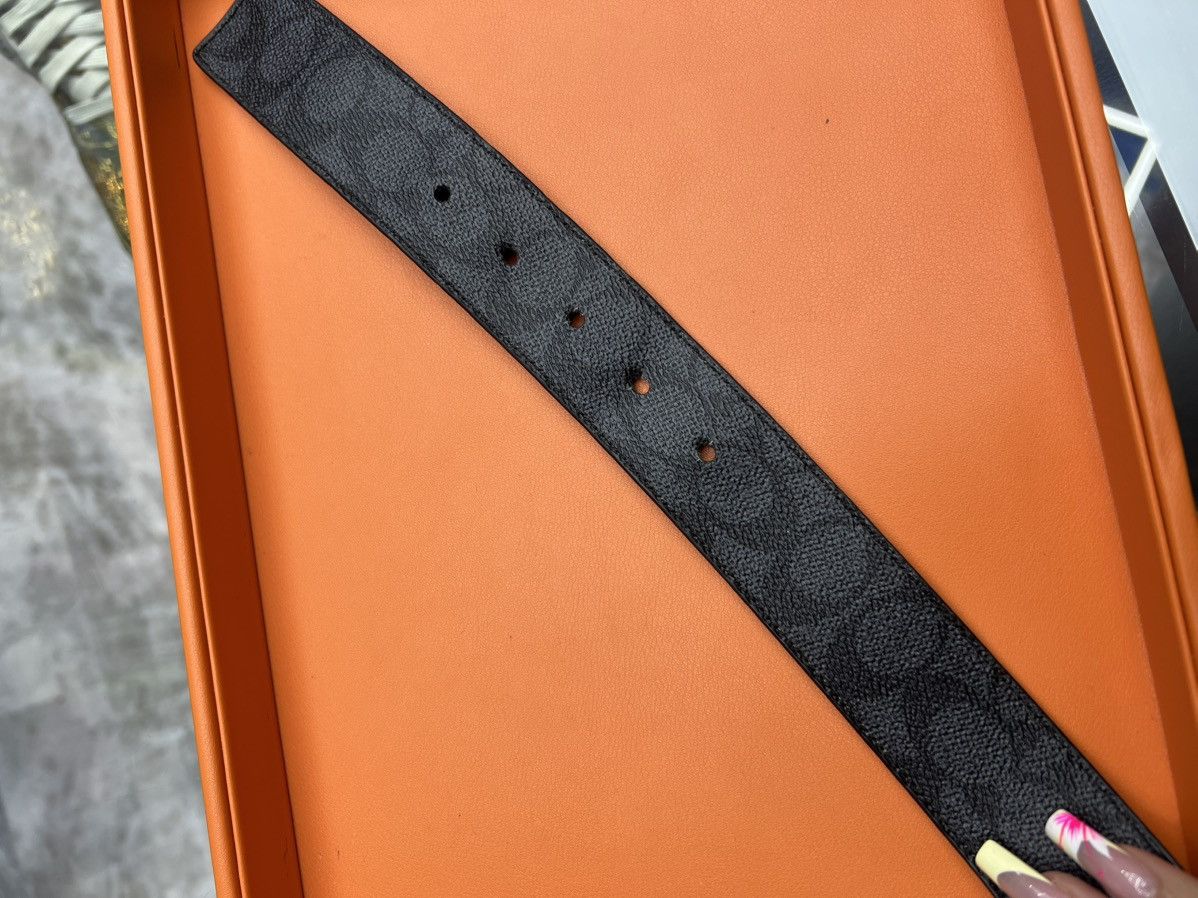 Coach Coach Plaque Buckle Cut-To- Size Reversible Belt Size 32 - 7 Thumbnail