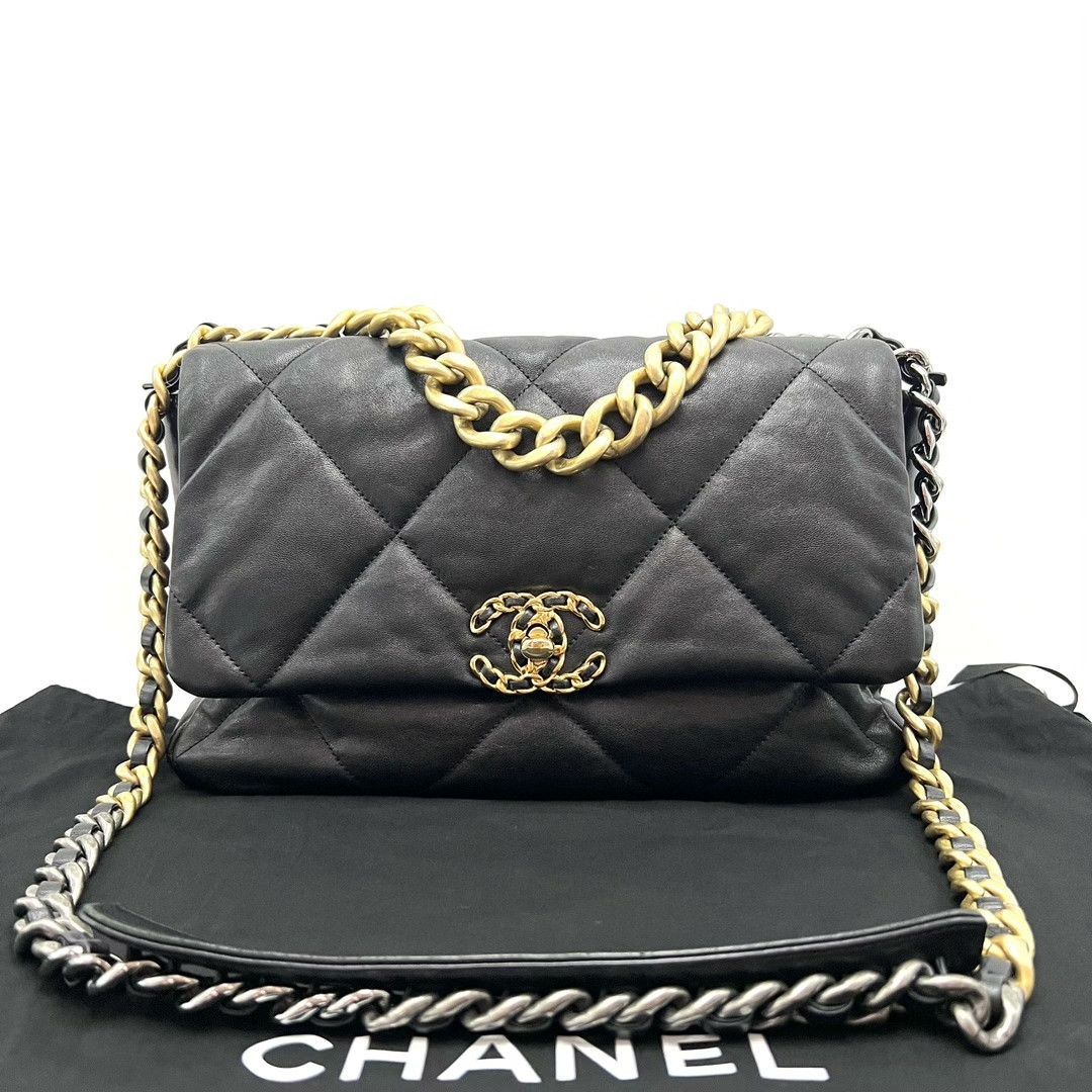 Chanel Pre-loved Bag Very good condition Size ONE SIZE - 1 Thumbnail
