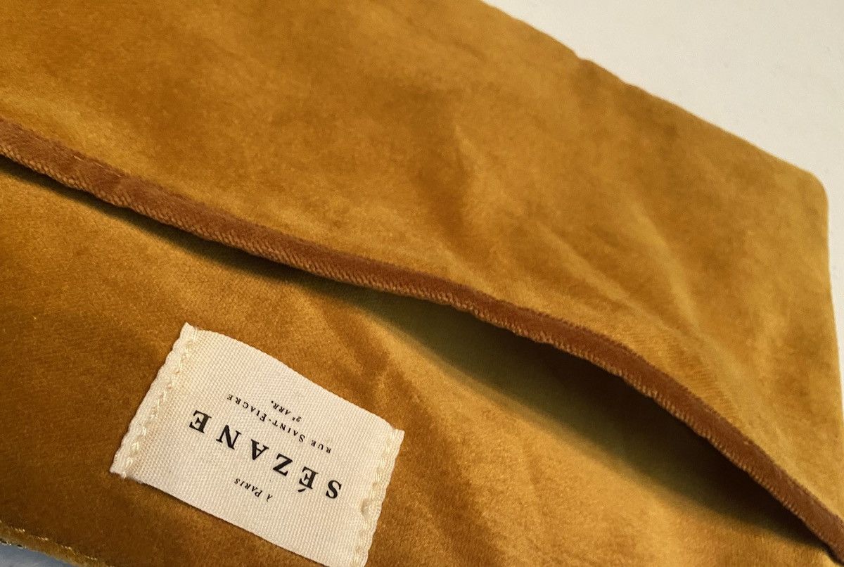 Sezane Sézane Paris crush velvet logo clutch pouch Ochre VGC Size ONE SIZE - 5 Thumbnail