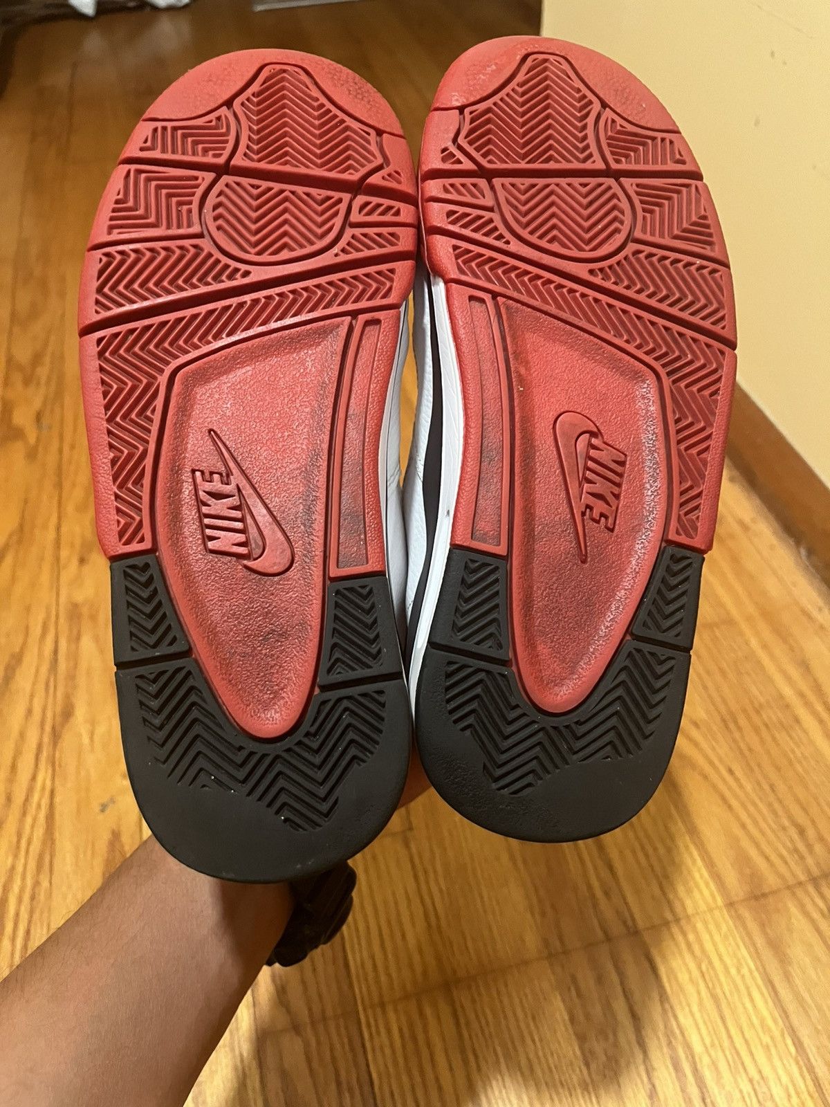 Nike SIZE 7 MEN - Nike Flight Legacy Red Size US 7 / EU 40 - 7 Thumbnail