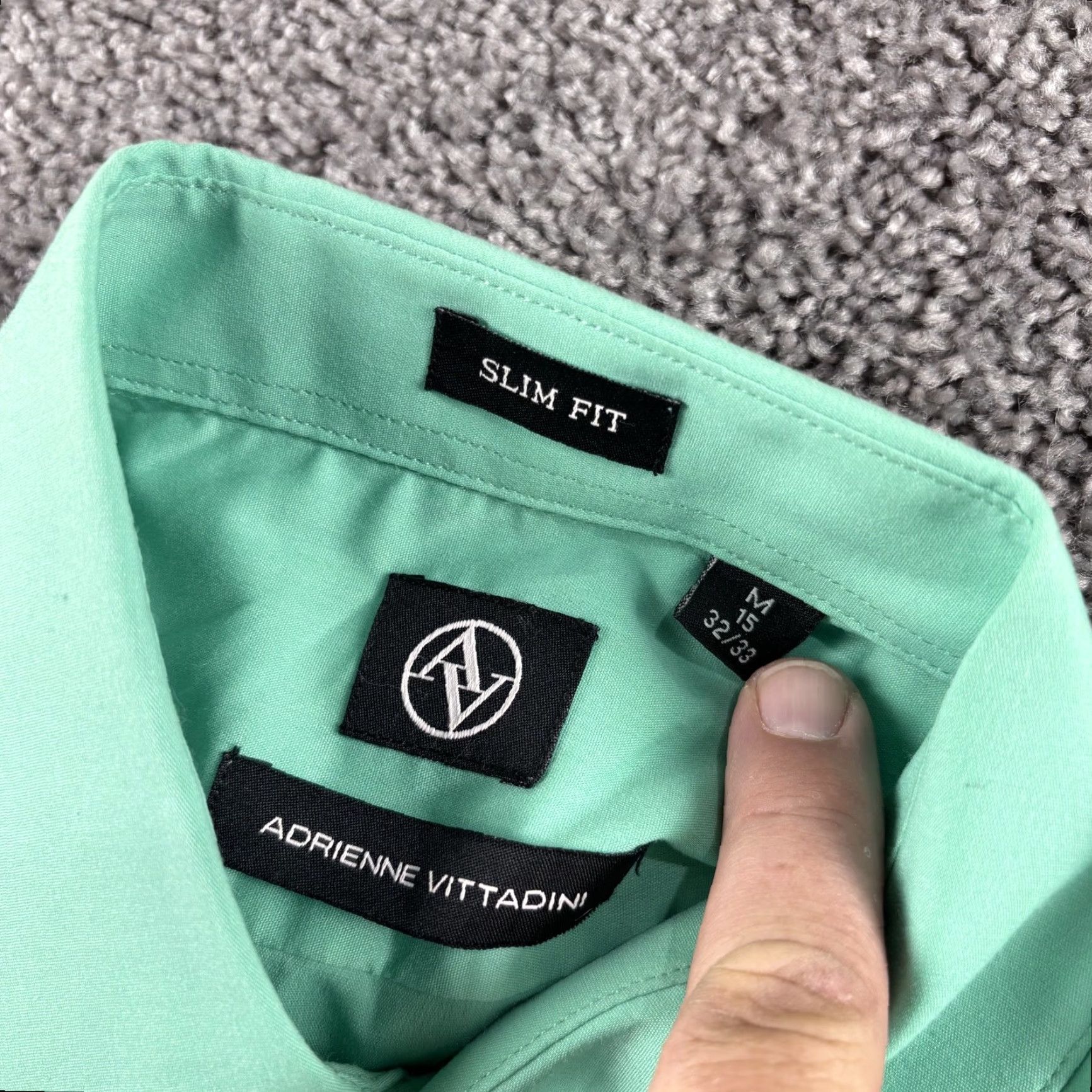 Vintage Adrienne Vittadini Men Slim Fit Button Down Shirt Green 15 32/33 Mint Green Medium Long Sleeve Collared Solid 60% Cotton 37% Polyester 3% Spandex Size US M / EU 48-50 / 2 - 2 Thumbnail