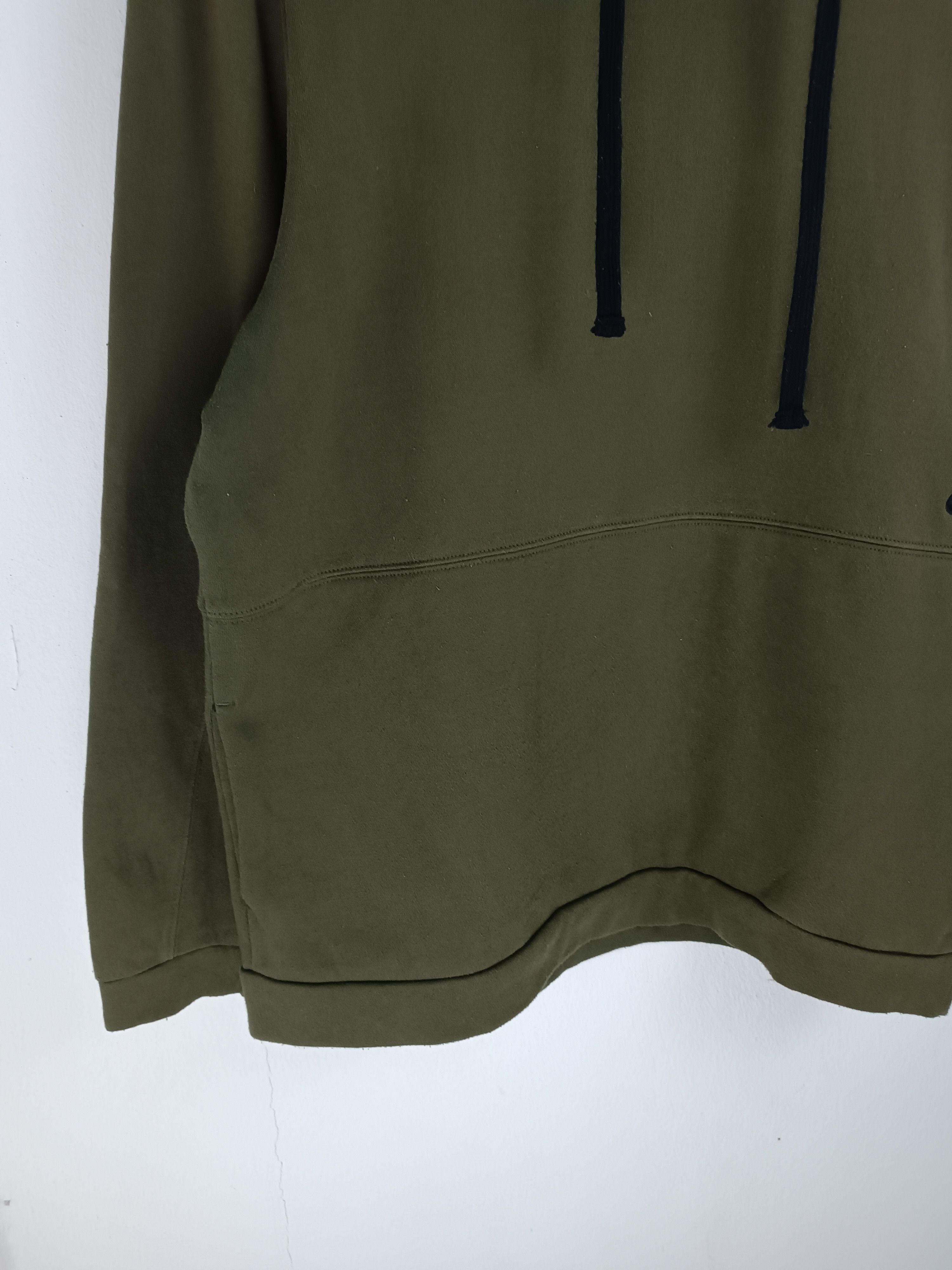 Asics VINTAGE ASICS HOODIES Y2K GORPCORE GOTH RARE Size US L / EU 52-54 / 3 - 5 Thumbnail