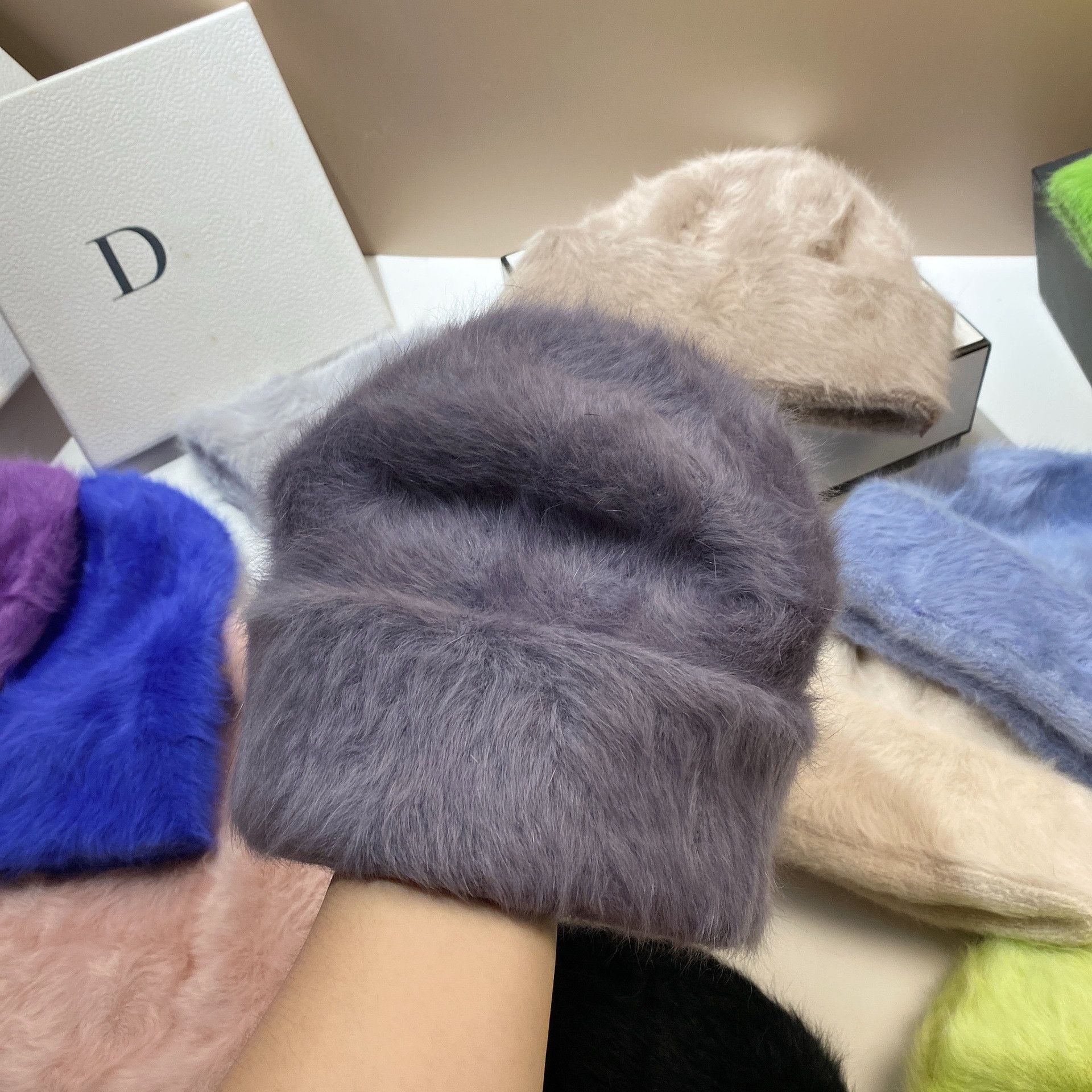 Japanese Brand × Other Rabbit White Fur Beanie Hat Size ONE SIZE - 4 Thumbnail