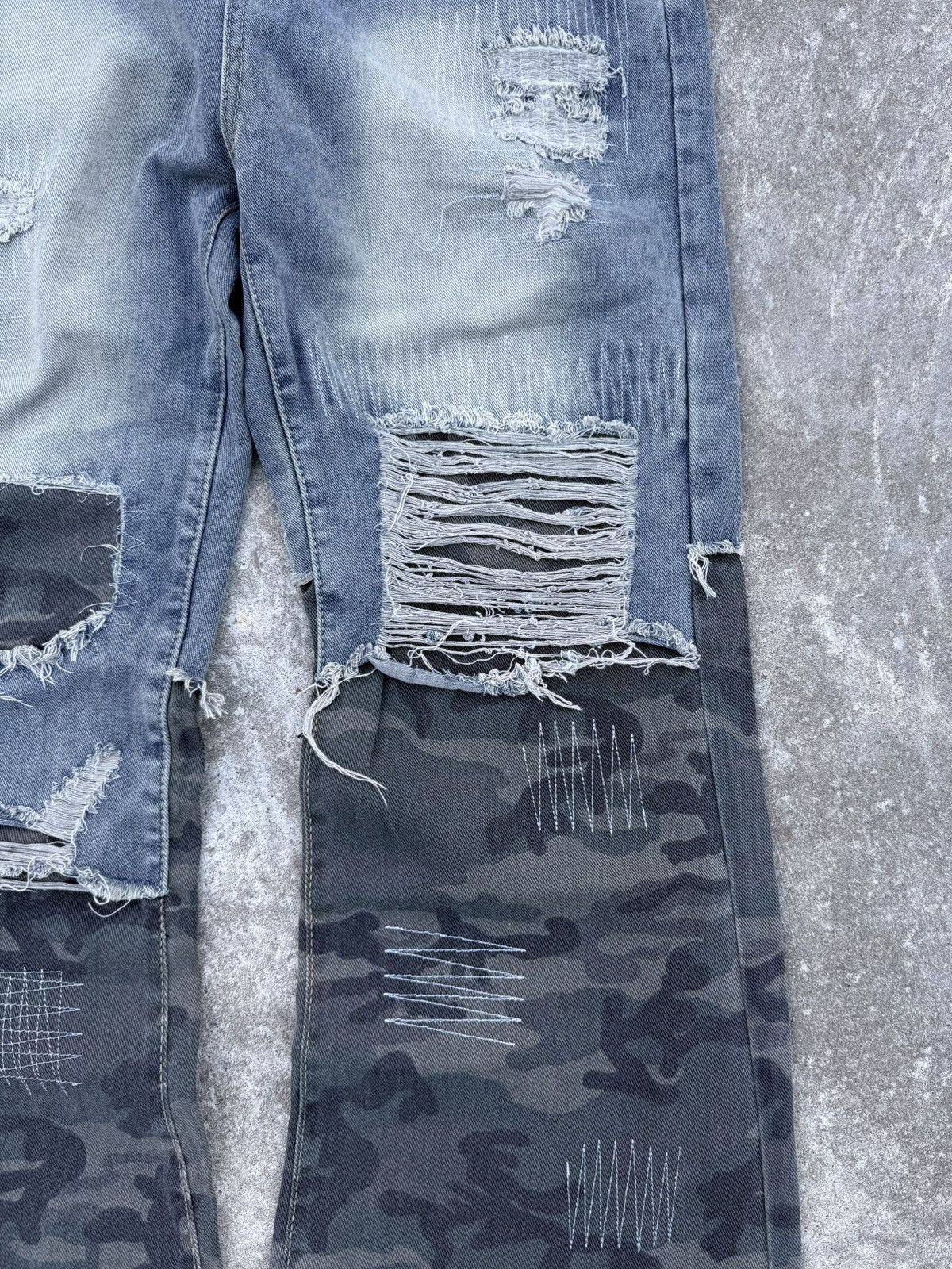 Vintage Vintage Y2K avantgarde affliction streetwear wide jeans Size US 32 / EU 48 - 8 Thumbnail
