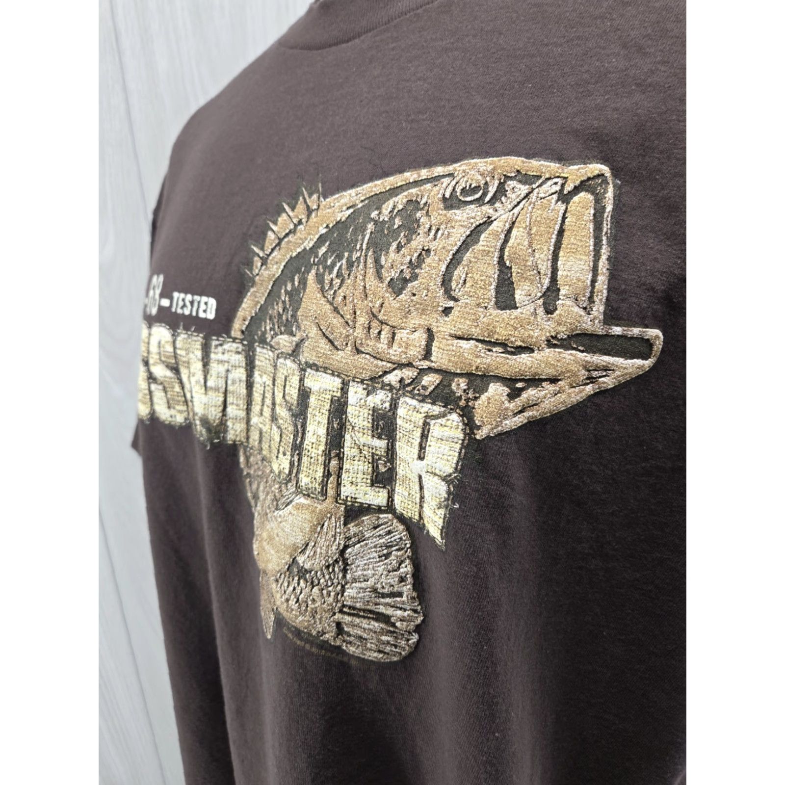 CHOCOOLATE Bassmaster Bass Fishing Chocolate Brown Short Sleeve T-Shirt 2XL Puffy Logo Mens Graphic Tee Shirt Size US XXL / EU 58 / 5 - 6 Thumbnail