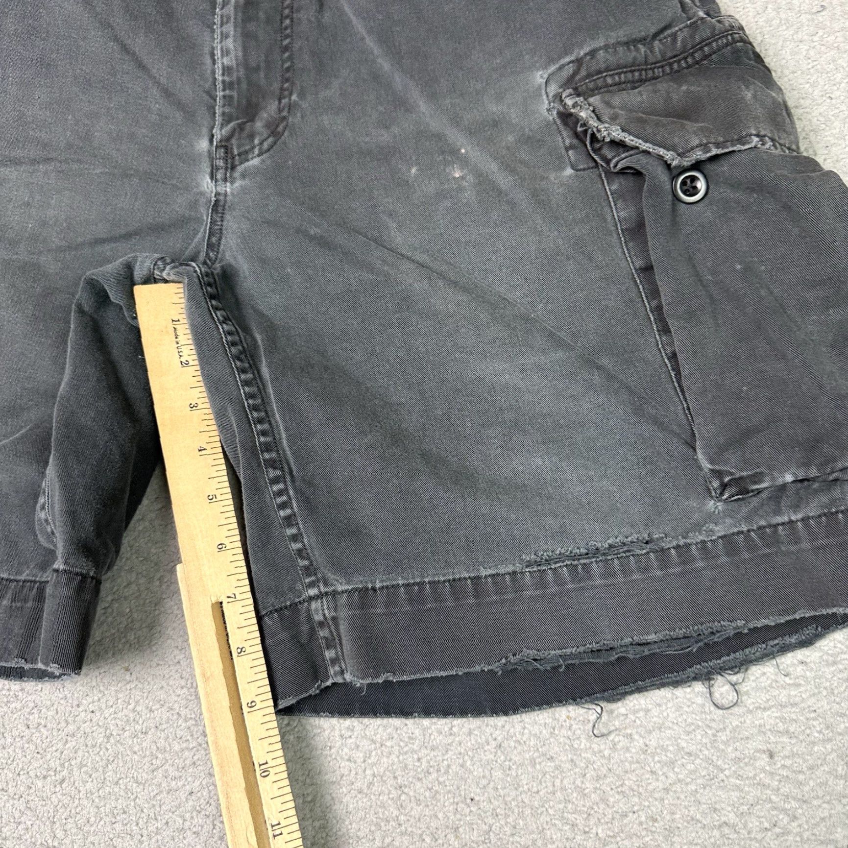Polo Ralph Lauren VINTAGE Polo Ralph Lauren Cargo Shorts Mens 35 Gray Distressed 90s Relaxed Cotton Canvas Button Front Pockets 9in Inseam Noble Casual Size US XS / EU 42 / 0 - 5 Thumbnail