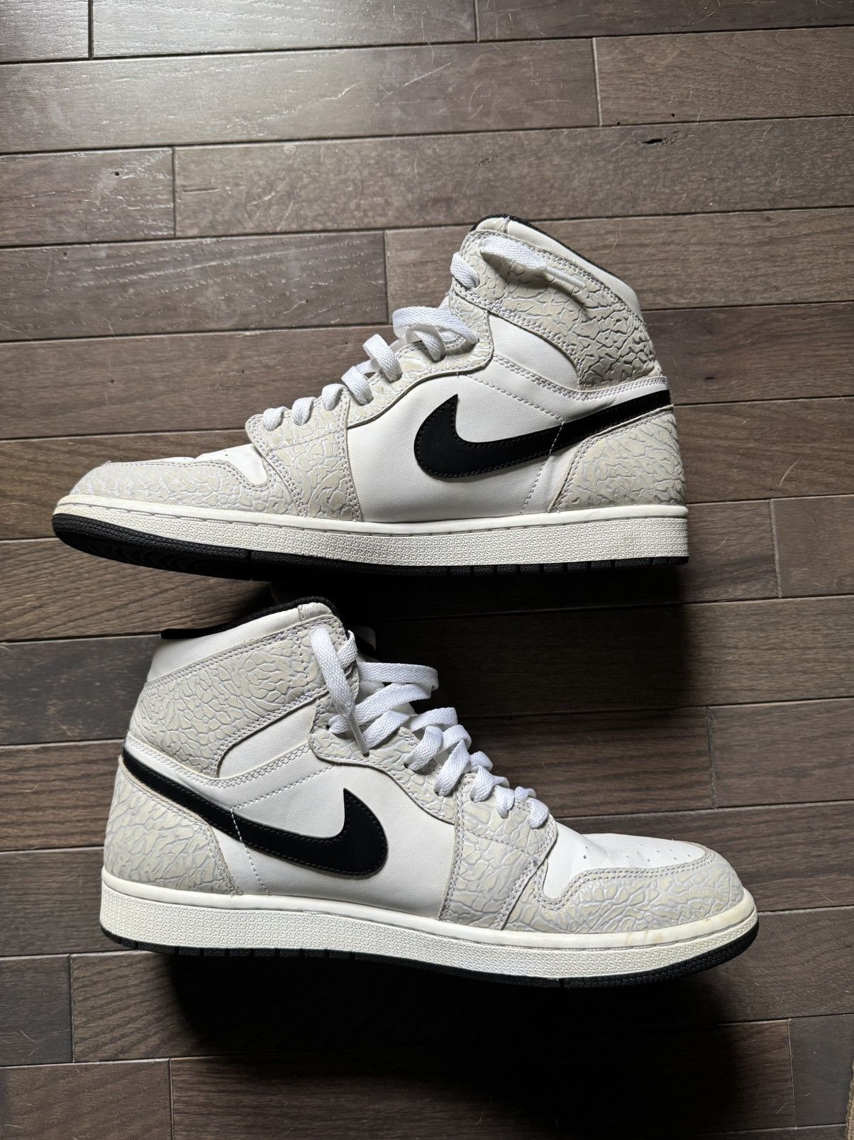 Nike Nike Air Jordan 1 Retro “White Elephants” Size US 11.5 / EU 44-45 - 2 Thumbnail
