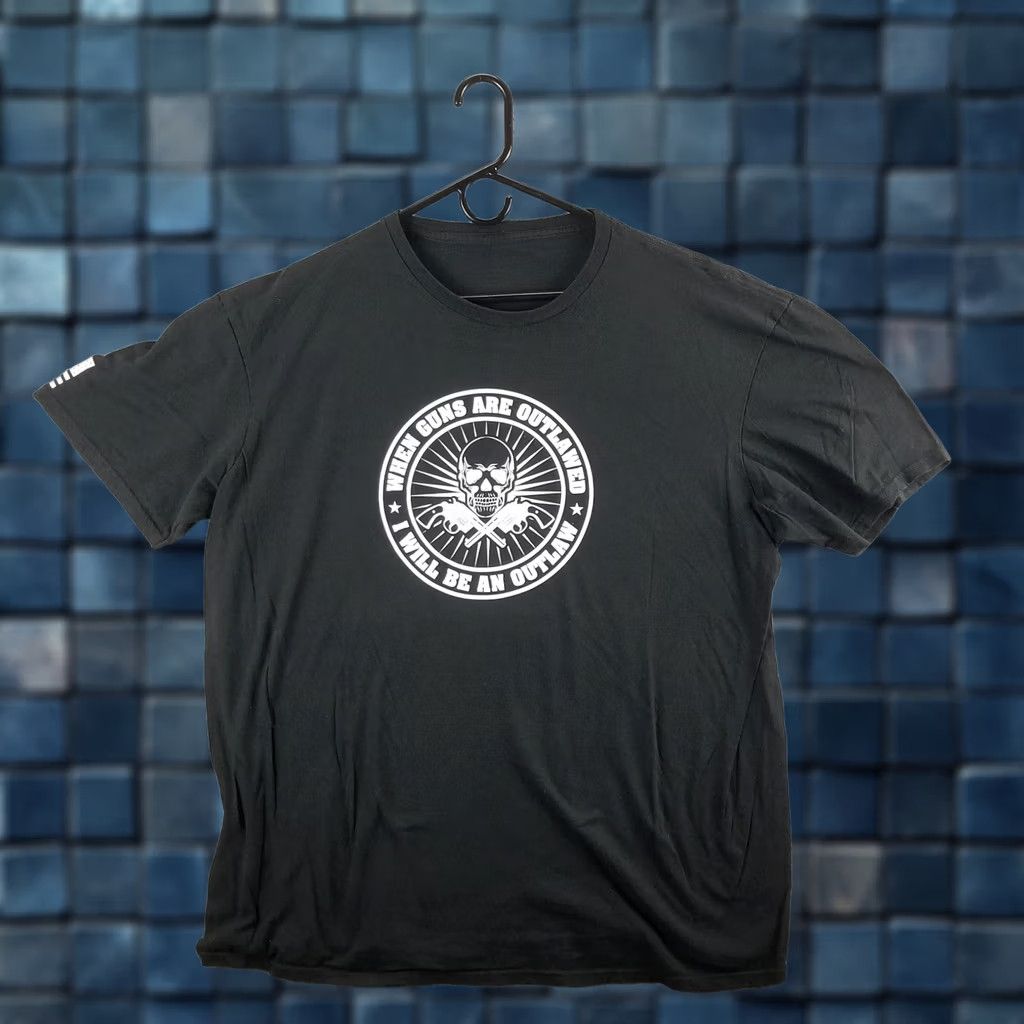 Gildan Gildan Mens XL Black T-Shirt When Guns are Outlawed Will be an Outlaw USA Shirt XL Black Mens Tee Shirt Upgrade Vintage? No issue Size US XL / EU 56 / 4 - 1 Thumbnail