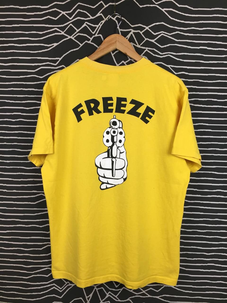 Vintage Vtg 90s FREEZE Gun Graphic T-Shirt Believe Yourself Tee Size US L / EU 52-54 / 3 - 8 Thumbnail