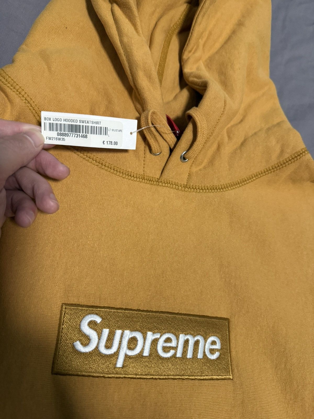 Supreme Supreme fw21 box logo hooded sweatshirt hoodie light mustard Size US L / EU 52-54 / 3 - 2 Thumbnail