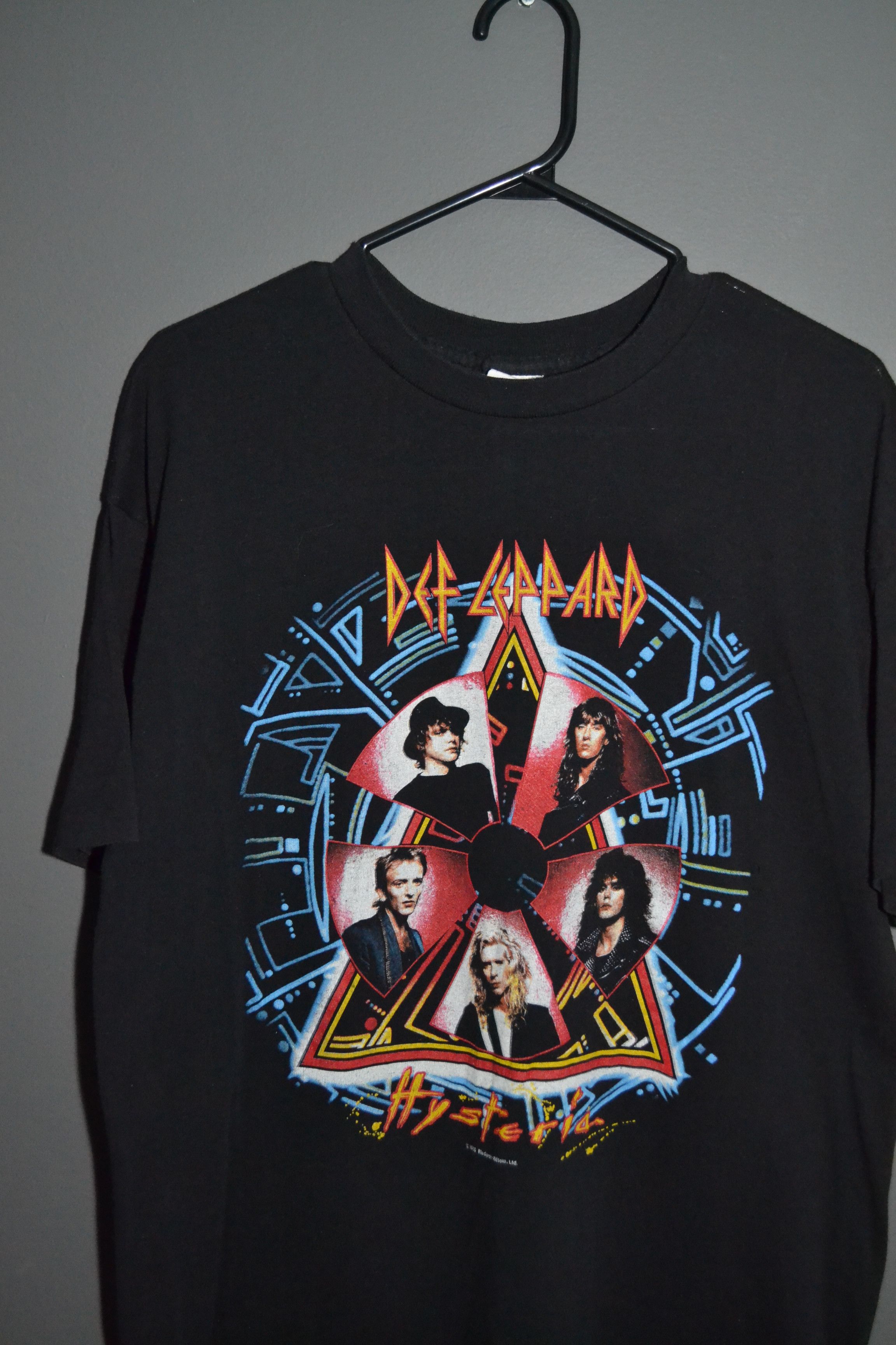 Band Tees × Vintage Vintage 1988 Def Leppard Hysteria Tour Black Shirt size XL Size US XL / EU 56 / 4 - 1 Thumbnail