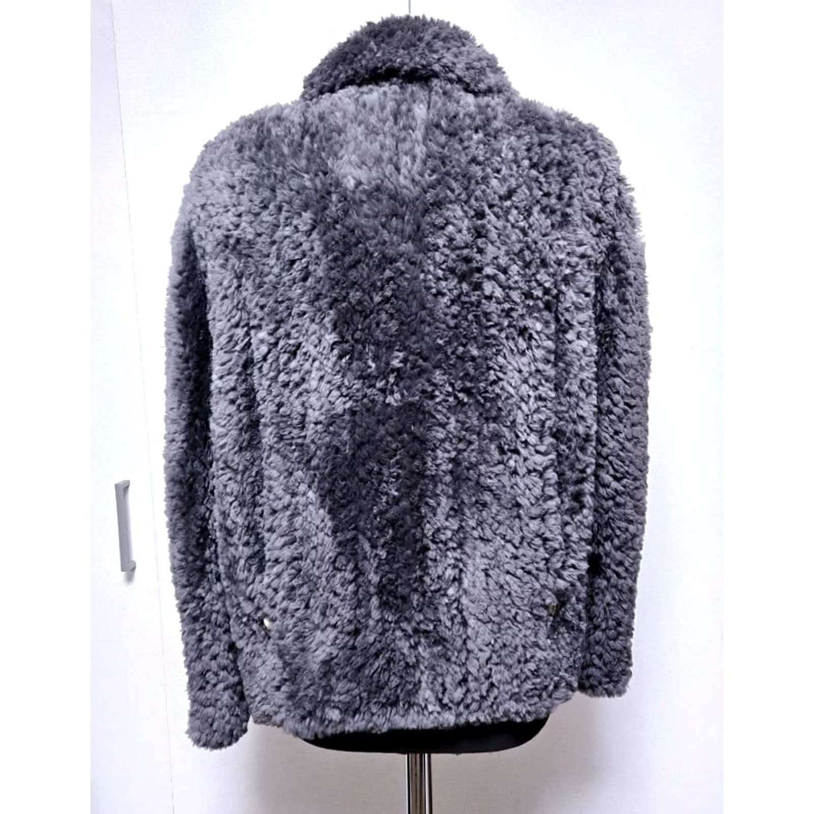 Vintage VINTAGE Paula Lishman Canadian-made beaver jacket Size M Women's Jacket Gray Overcoat Fur Canada M Women Size M / US 6-8 / IT 42-44 - 4 Thumbnail