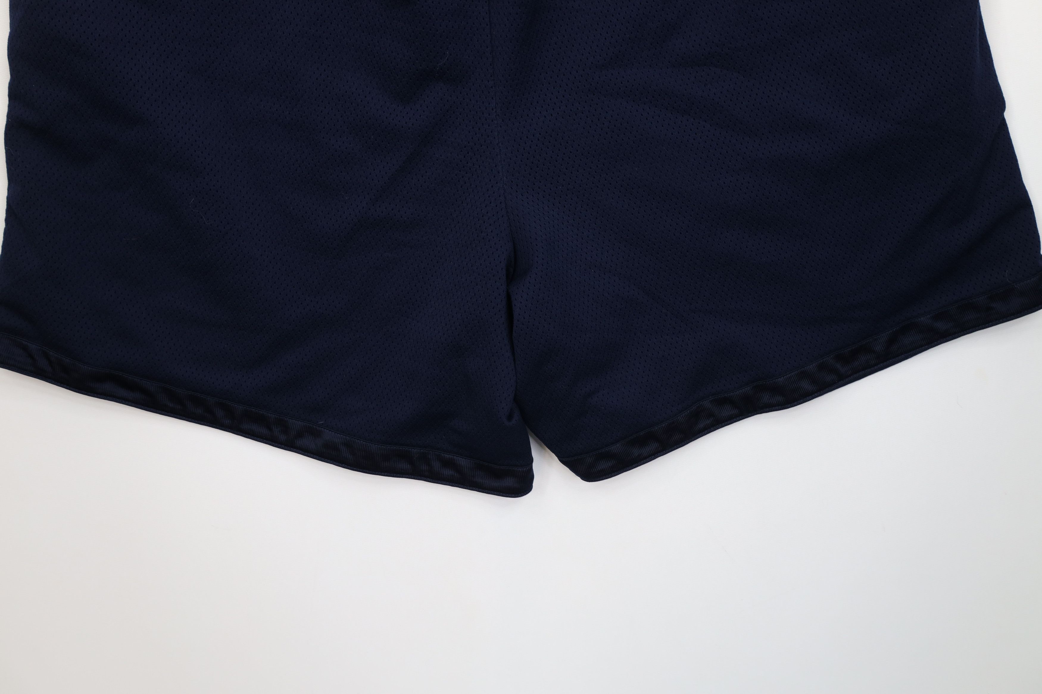 Vintage Vintage 90s And1 And One University of Michigan Shorts Size US 36 / EU 52 - 13 Thumbnail