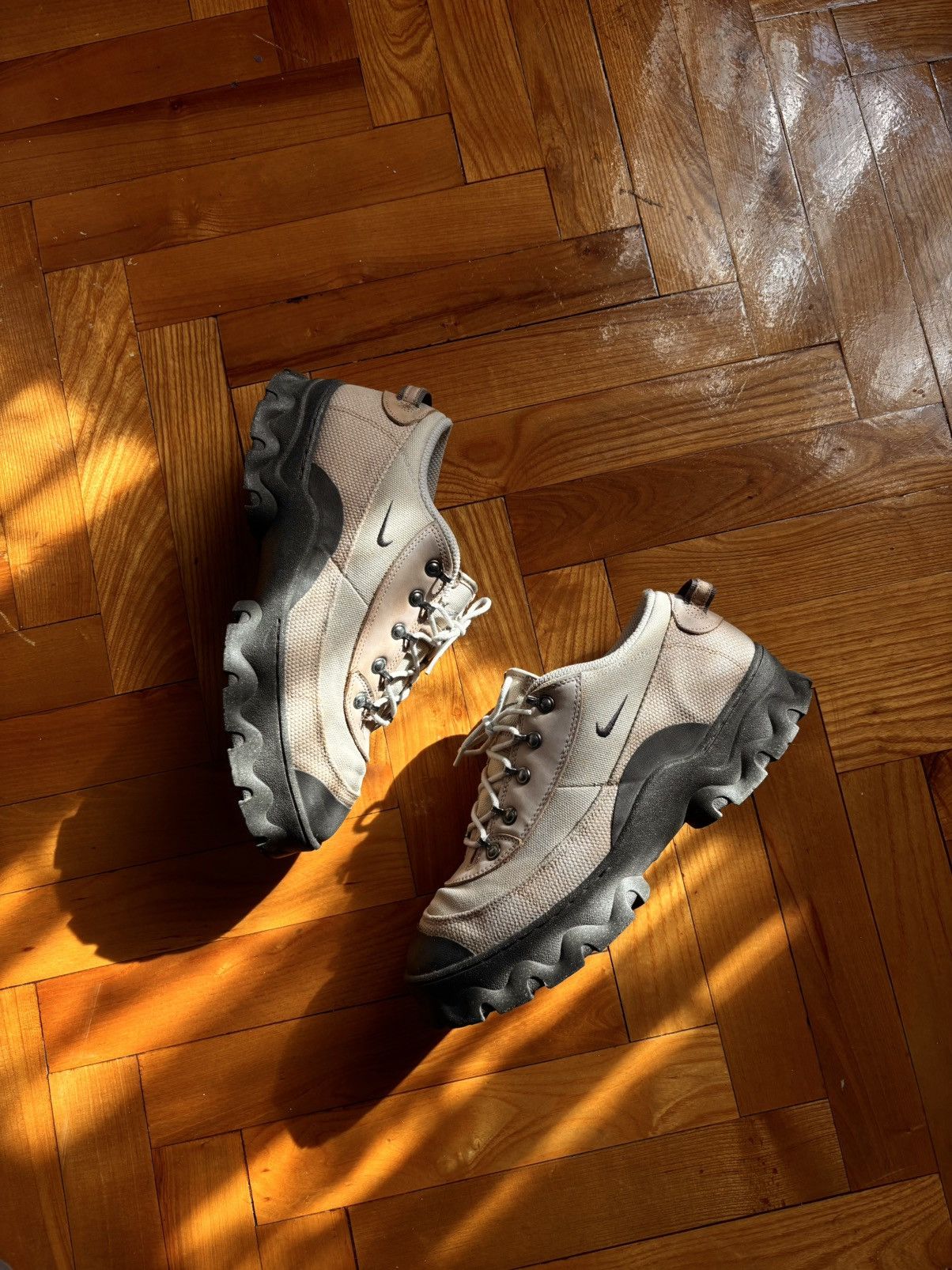 Nike Nike Lahar Low Boots Size US 9 / EU 42 - 1 Thumbnail