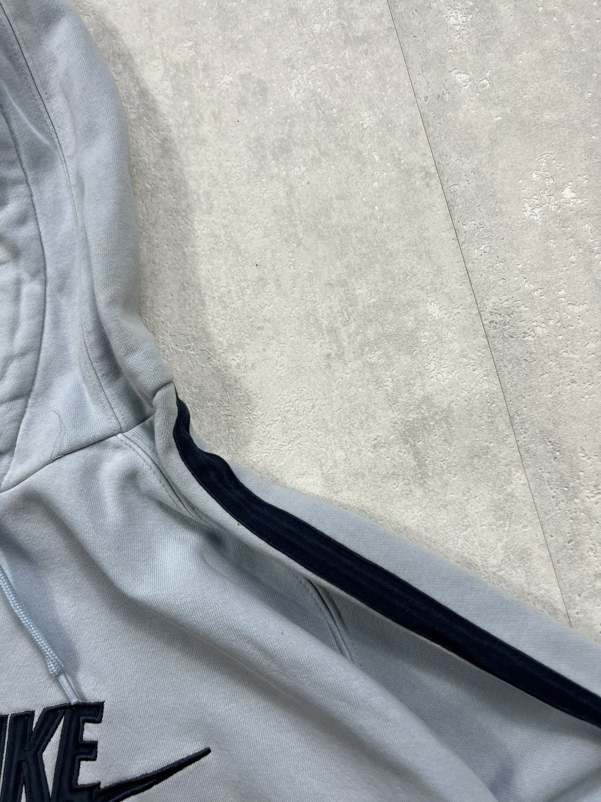 Nike 00’s NIKE BOXY BOG SWOOSH LOGO Y2K DISTRESSED HOODIE Size US XL / EU 56 / 4 - 8 Thumbnail