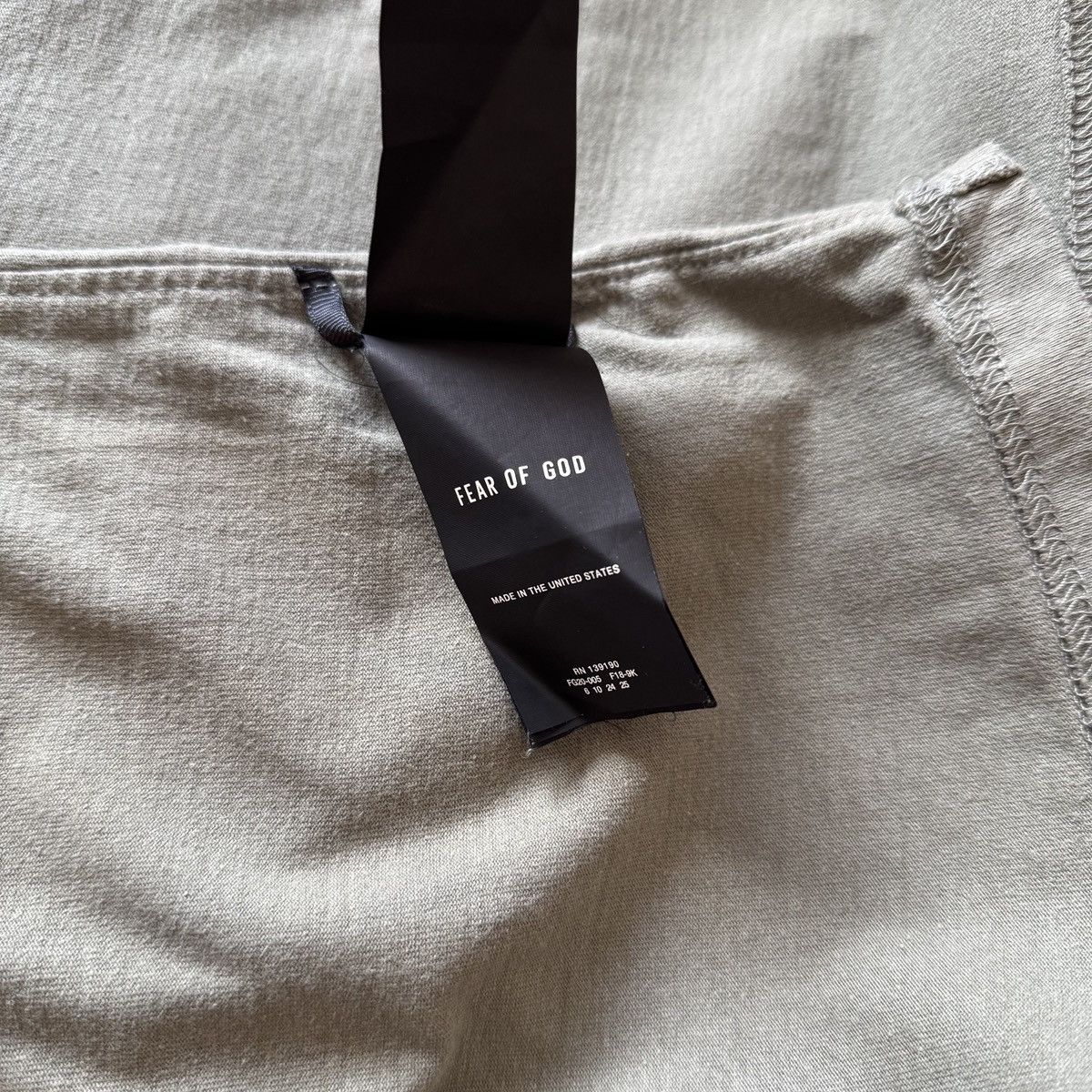 Fear of God 🔥 Fear of God 6th Sixth Collection Reflective Logo T-Shirt Size US M / EU 48-50 / 2 - 10 Thumbnail
