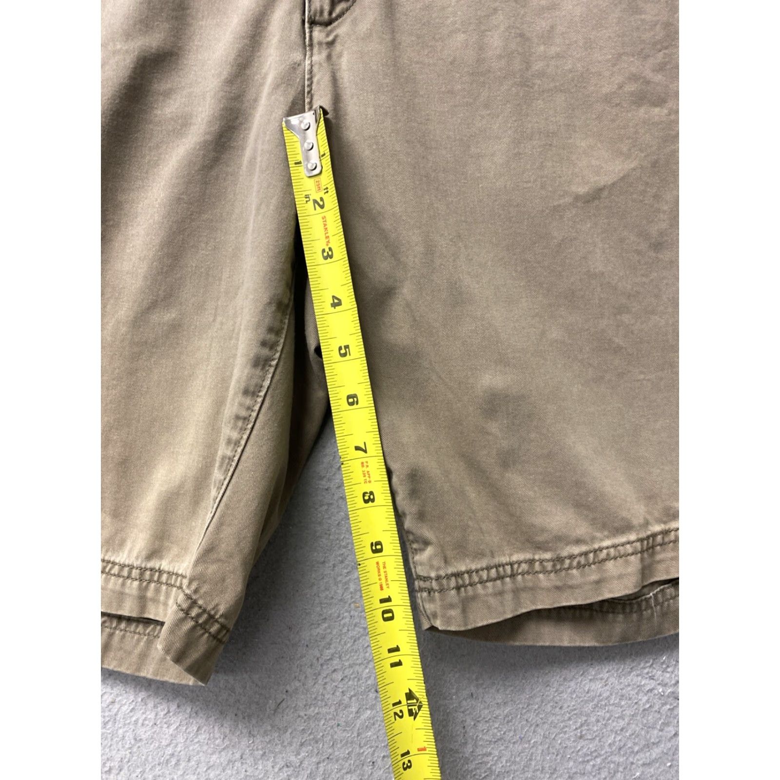 Eddie Bauer Eddie Bauer Chino Shorts Women's Size 12 Taupe Cotton Twill Pockets Regular Fit Size 33" - 4 Thumbnail