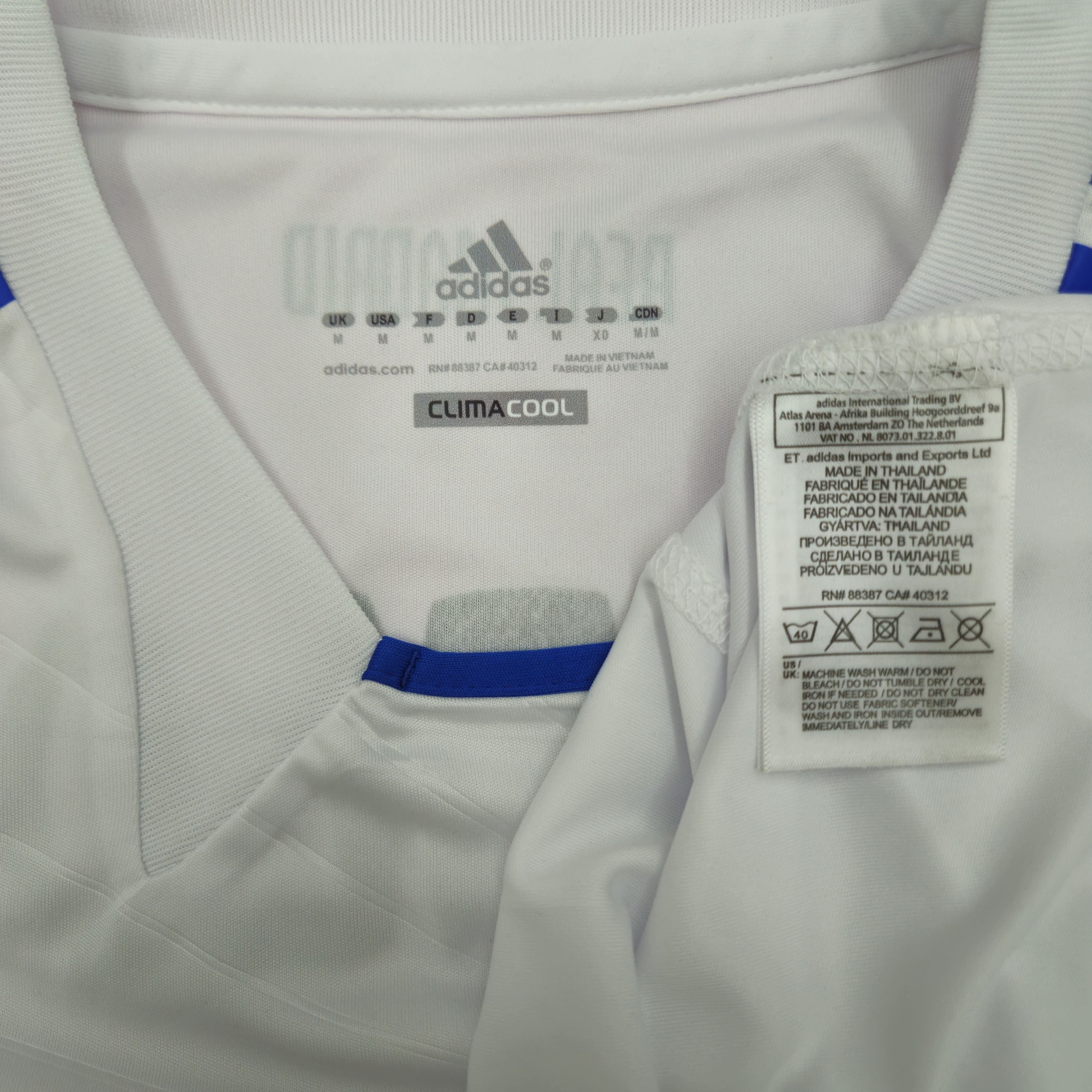 Other Real Madrid Home 2010/11 Ronaldo UCL Long Sleeve Formotion Size US M / EU 48-50 / 2 - 2 Thumbnail