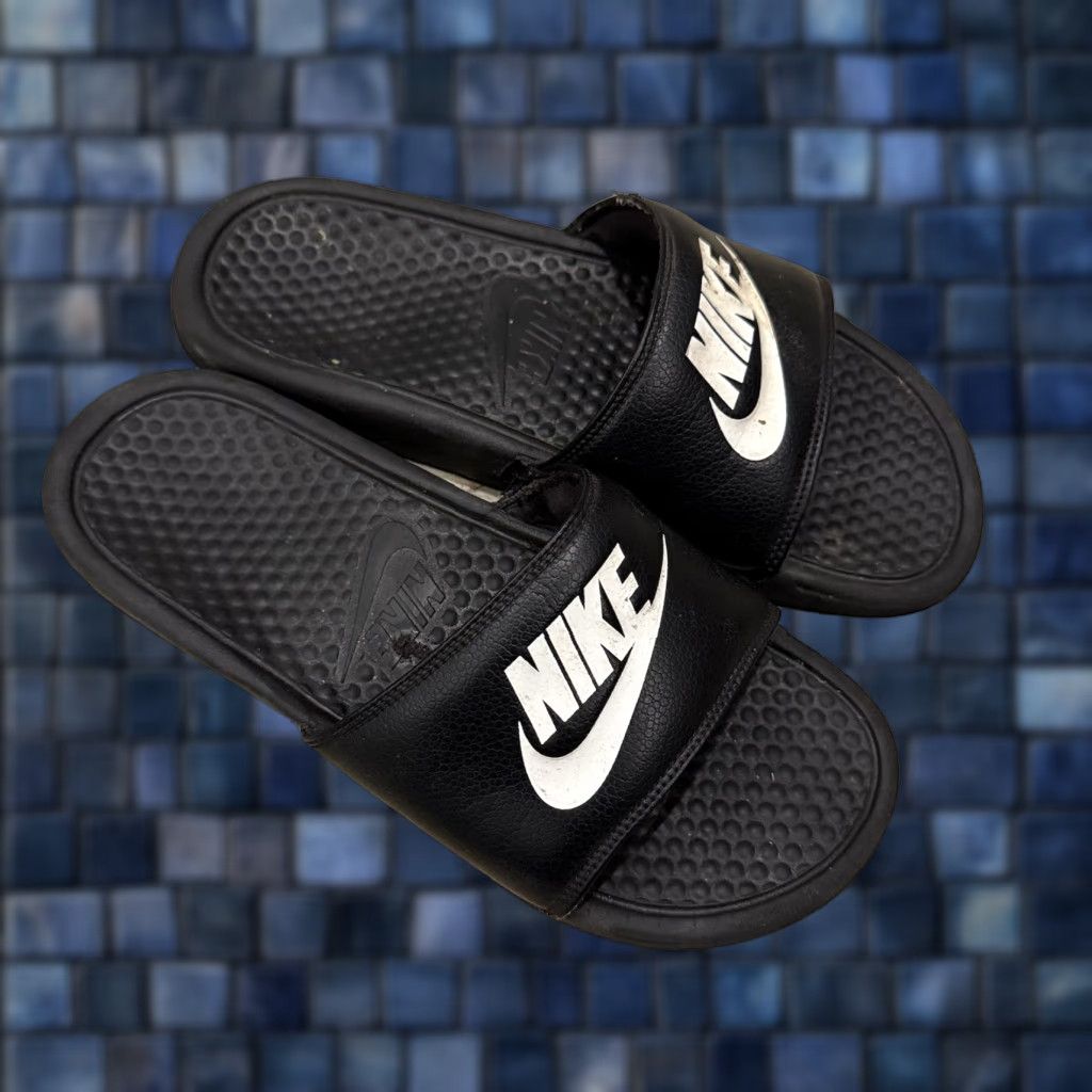 Nike VINTAGE? No — Nike Benassi JDI Sandlas Mens Size 7 Black White Slip On Slides 343880-090 Size ONE SIZE - 1 Thumbnail