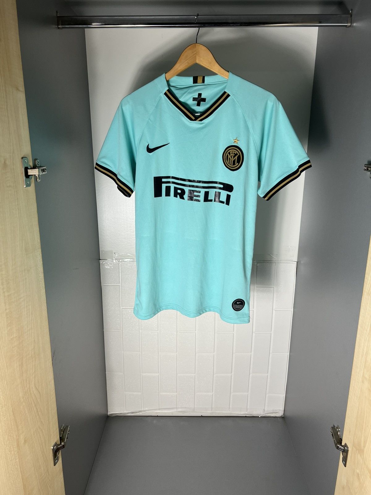 Nike VINTAGE NIKE FC INTER MILAN ITALY SOCCER JERSEY RETRO Y2K Size US M / EU 48-50 / 2 - 1 Thumbnail