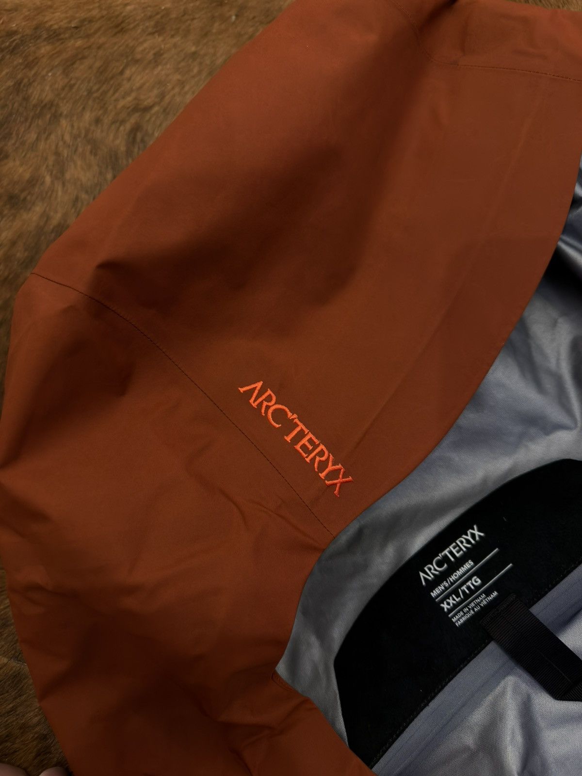 Arc'teryx Arc’teryx Beta SL Jacket – XXL – Sequoia/Solaris Size US XXL / EU 58 / 5 - 6 Thumbnail