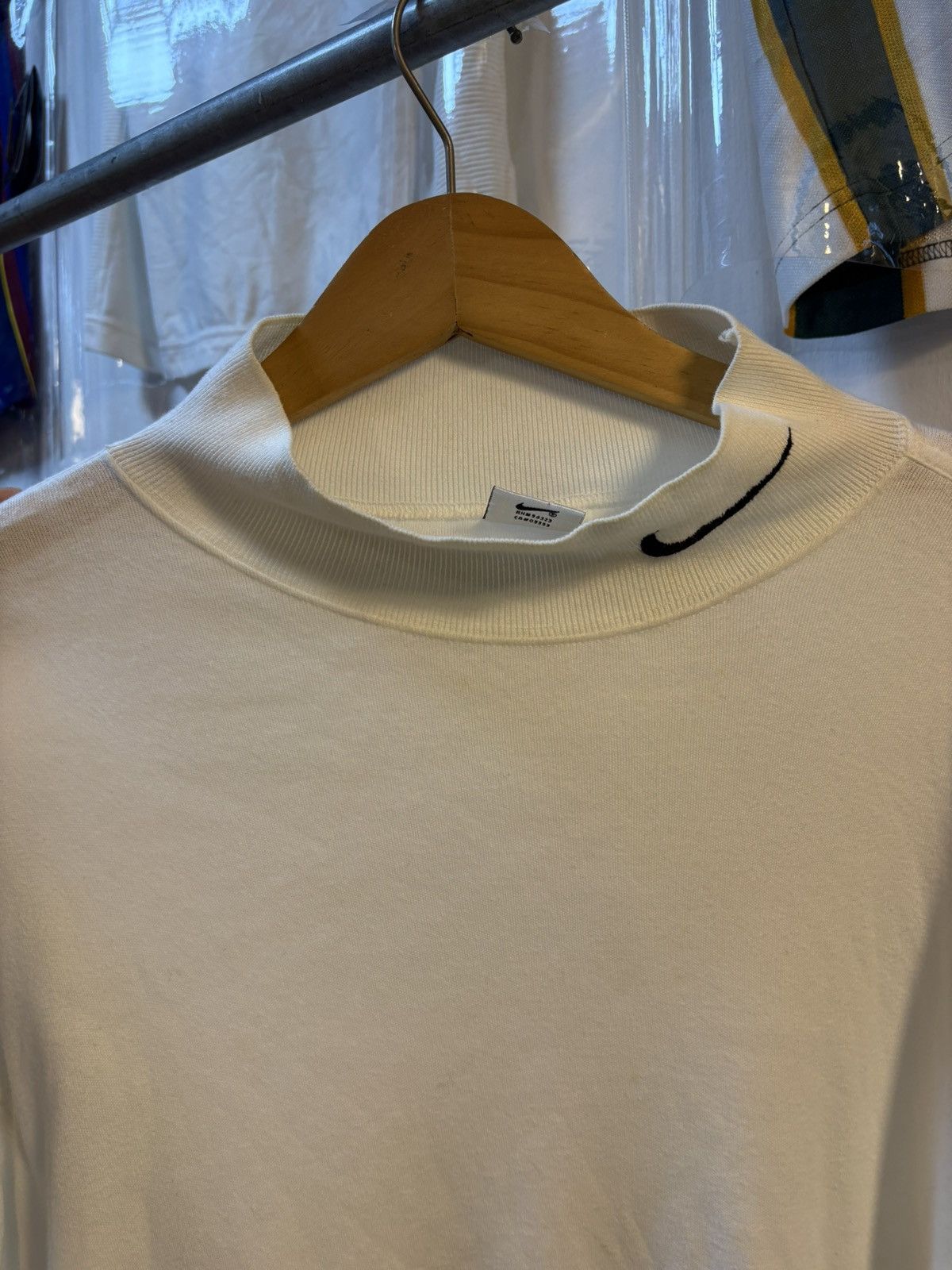 Nike Vintage Nike Swoosh Turtle Neck Long Sleeves Size US L / EU 52-54 / 3 - 17 Thumbnail