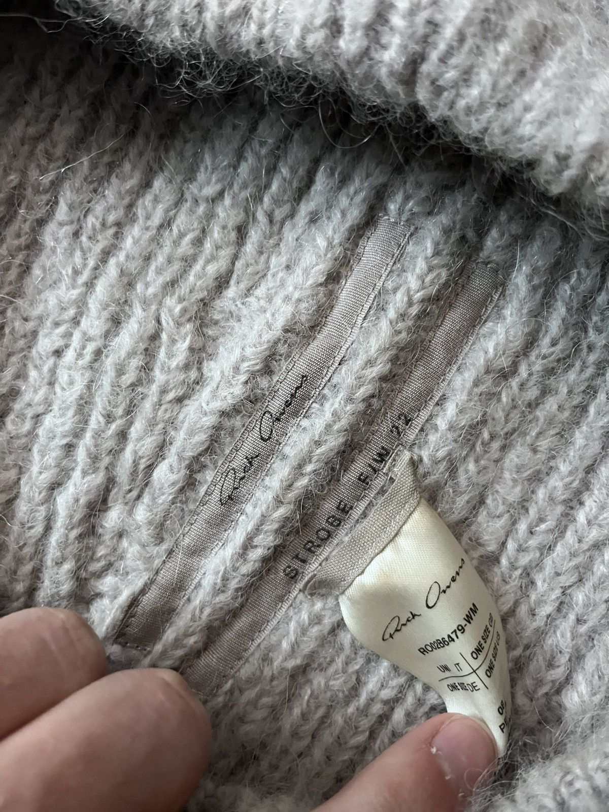 Rick Owens Rick Owens F/W 22 Strobe mohair alpaca balaclava Size ONE SIZE - 4 Thumbnail