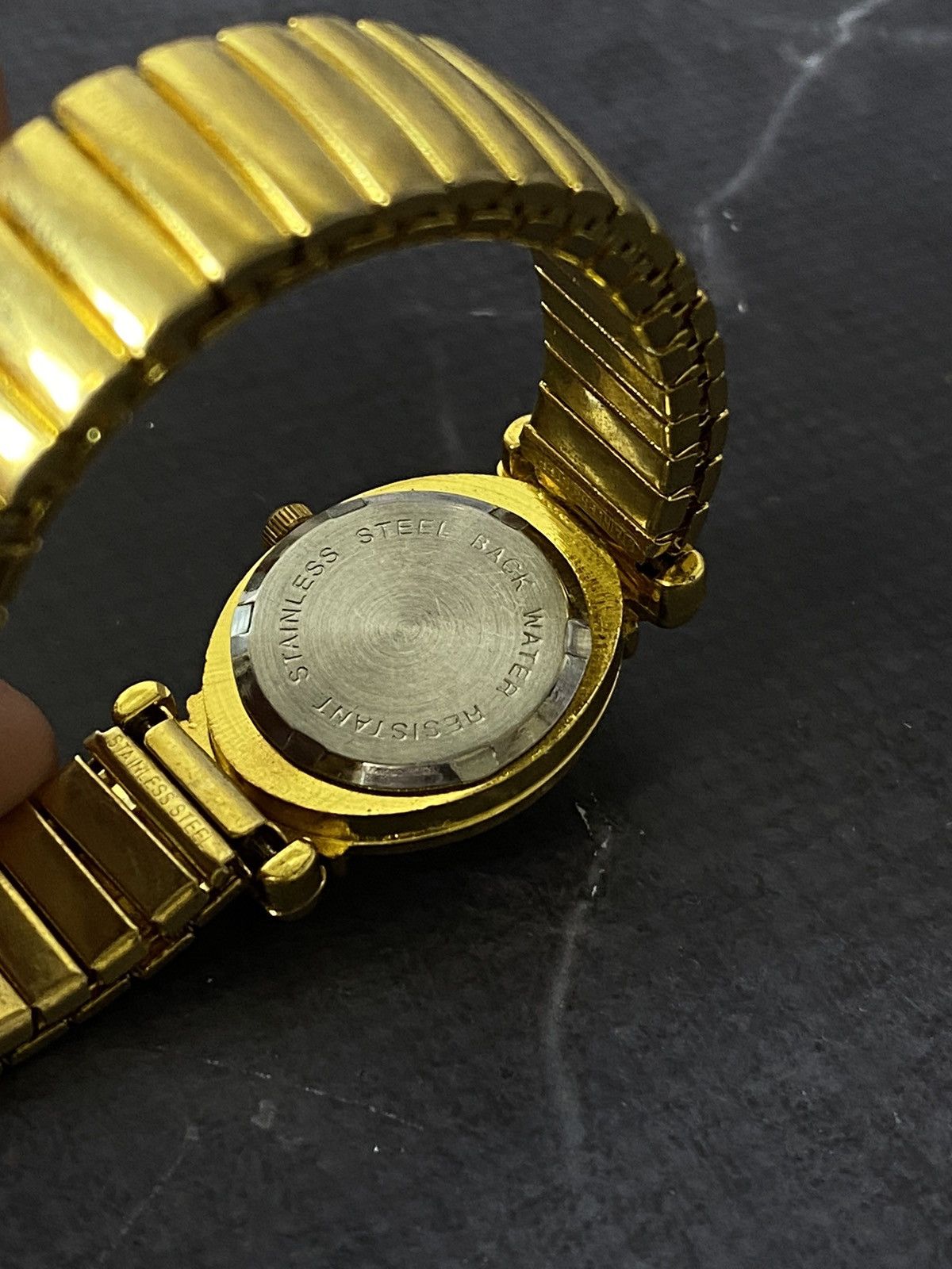 Japanese Brand Vintage Women's Gold Tone Watch Stretch Band Size ONE SIZE - 4 Thumbnail