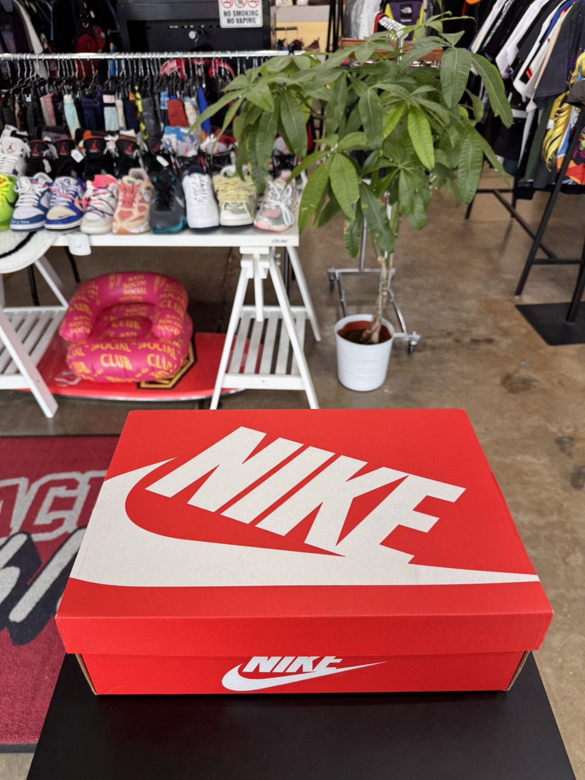 Nike Nike Air Max 90 Gore-Tex Infrared Size 9.5 (2024) Size US 9.5 / EU 42-43 - 13 Thumbnail