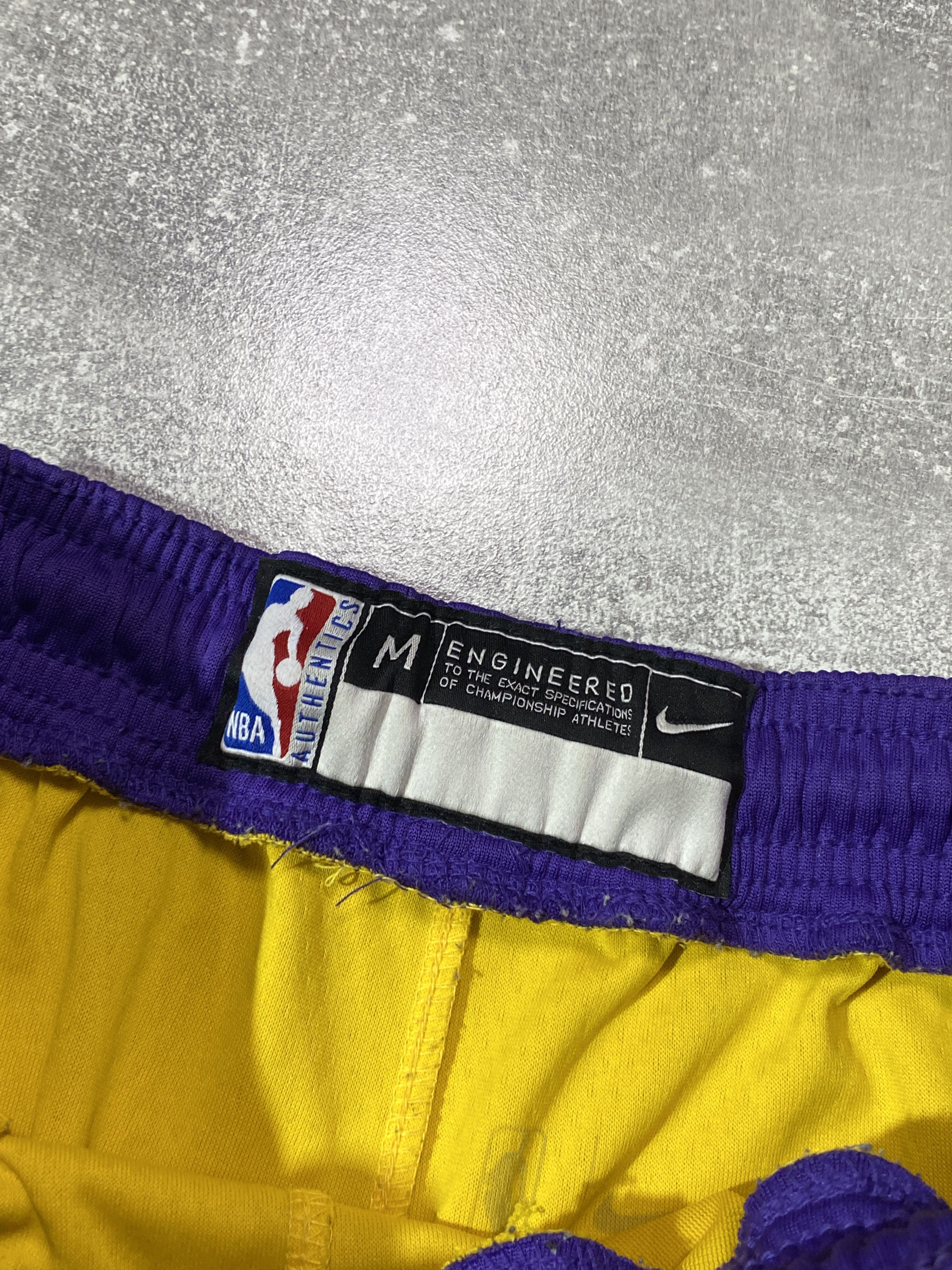 Nike Nike x L.A Lakers NBA Basketball Shorts Size US 32 / EU 48 - 8 Thumbnail